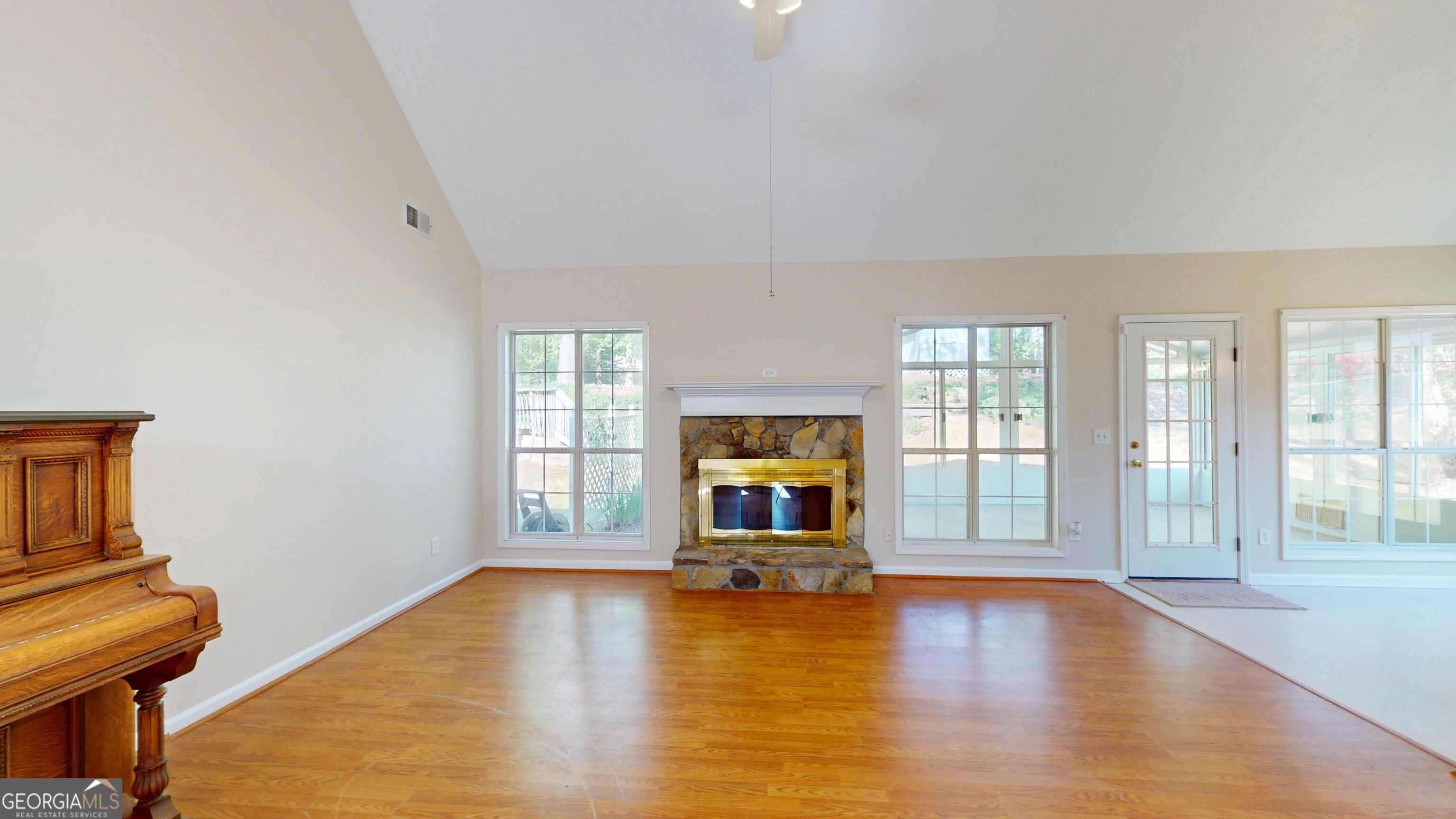 435 Towler Court Property Photo 2