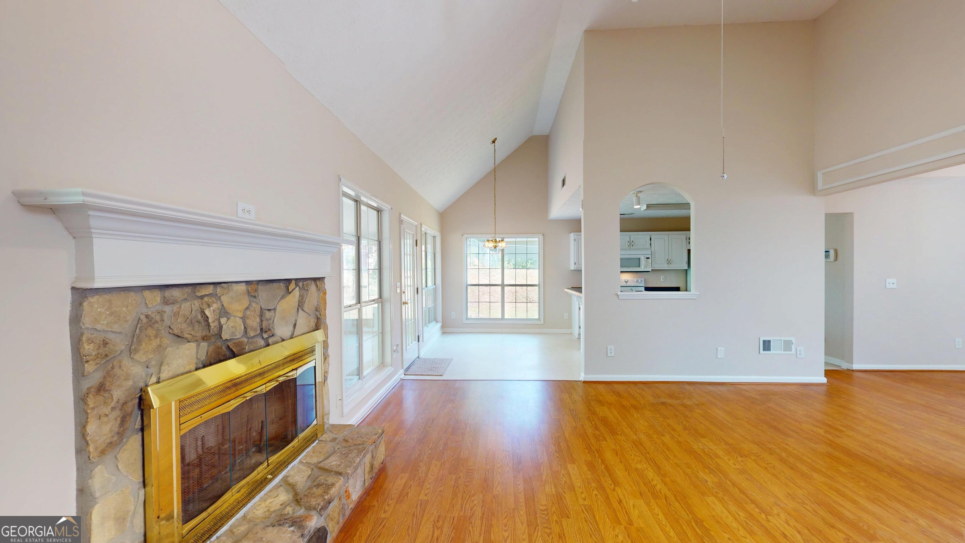 435 Towler Court Property Photo 4