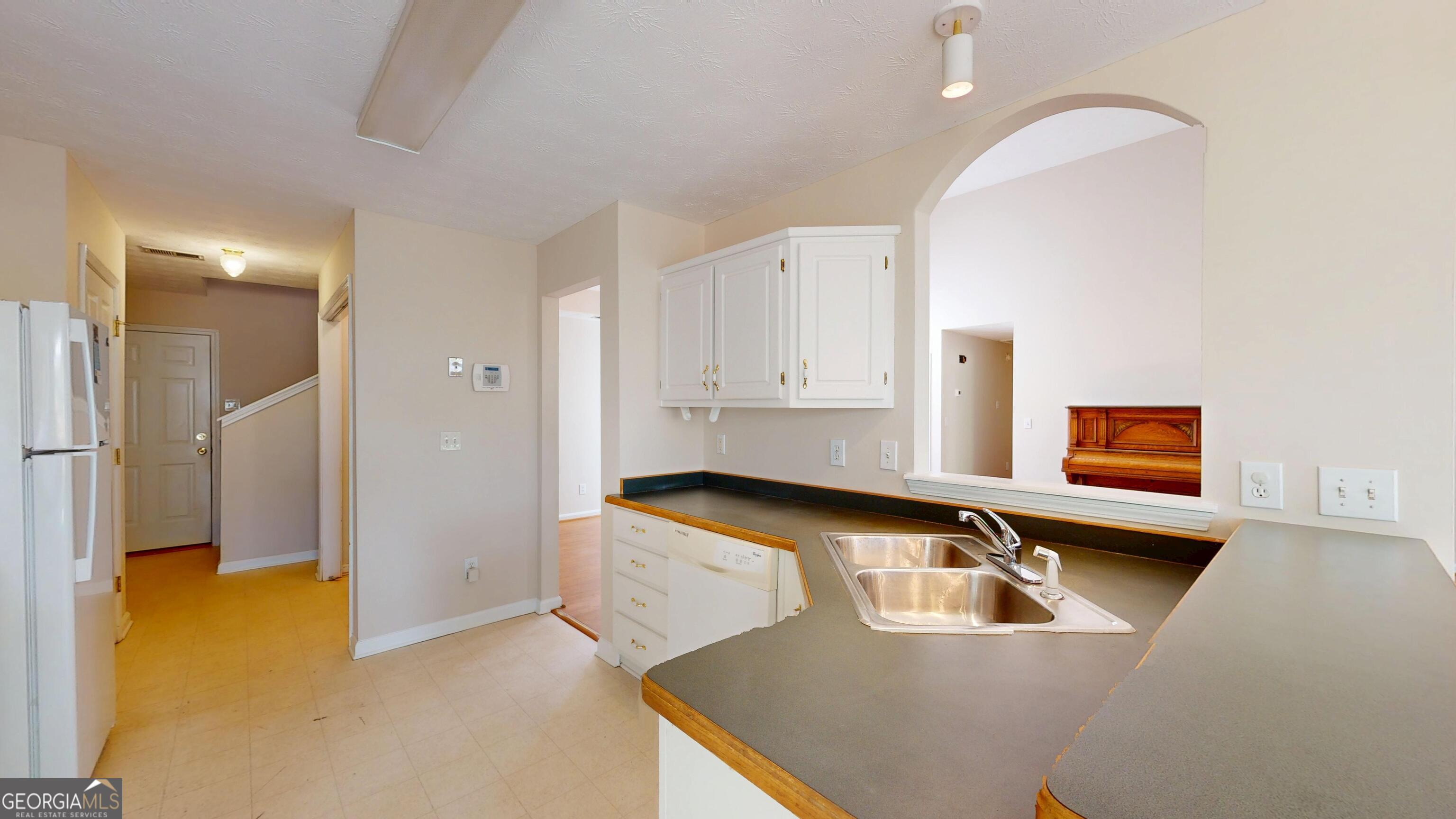 435 Towler Court Property Photo 6
