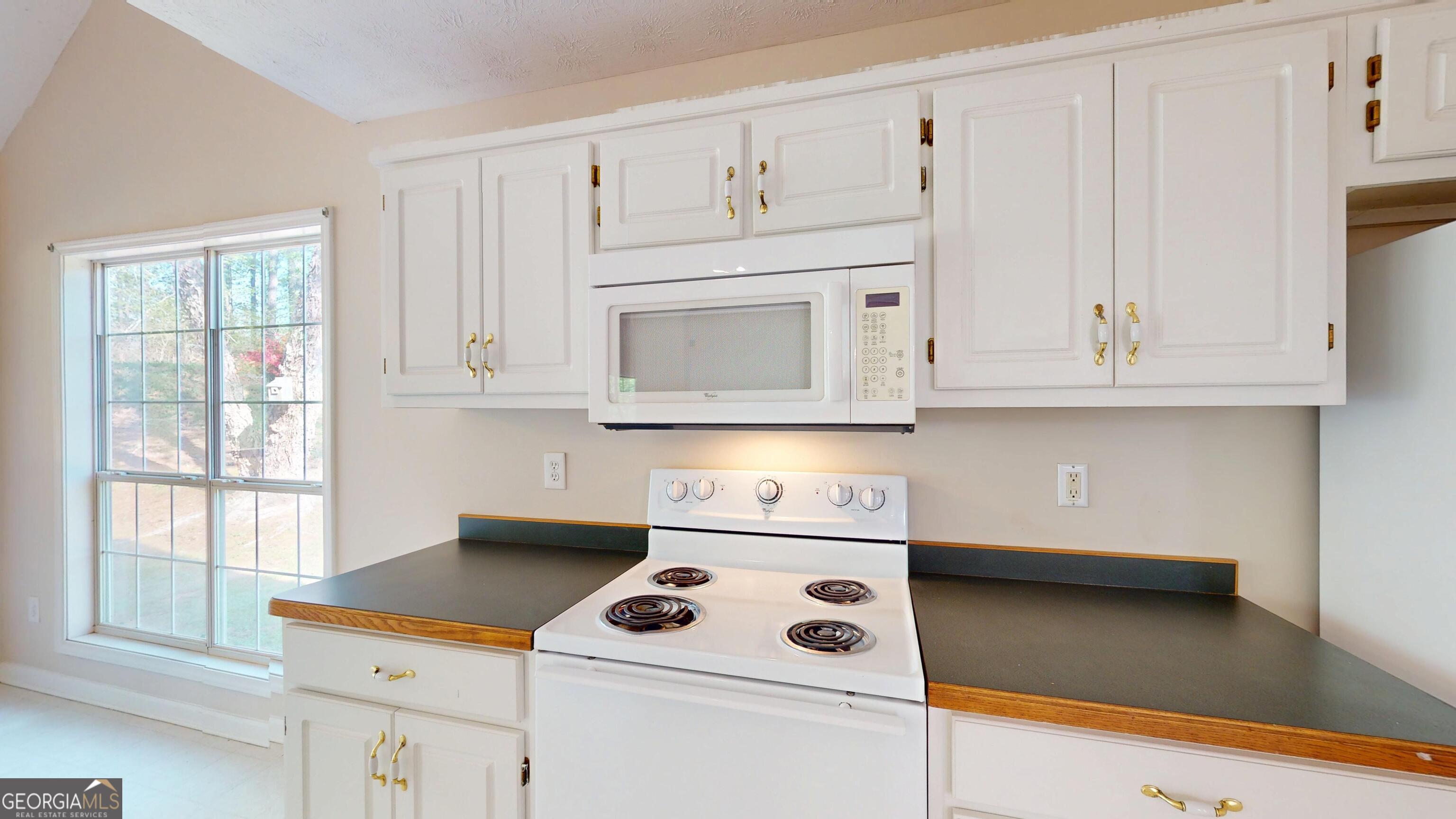 435 Towler Court Property Photo 8