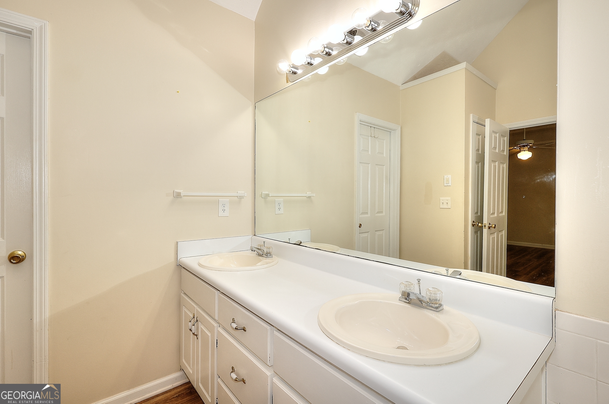 435 Towler Court Property Photo 24