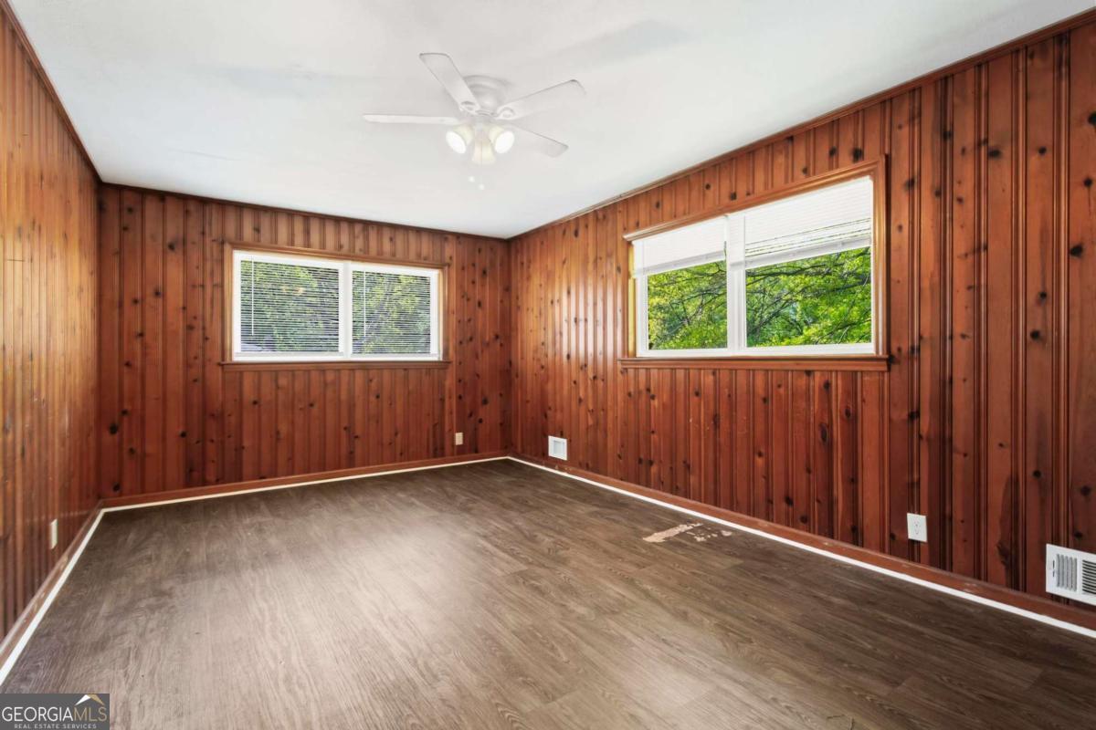 2307 Woodridge Drive Property Photo 12