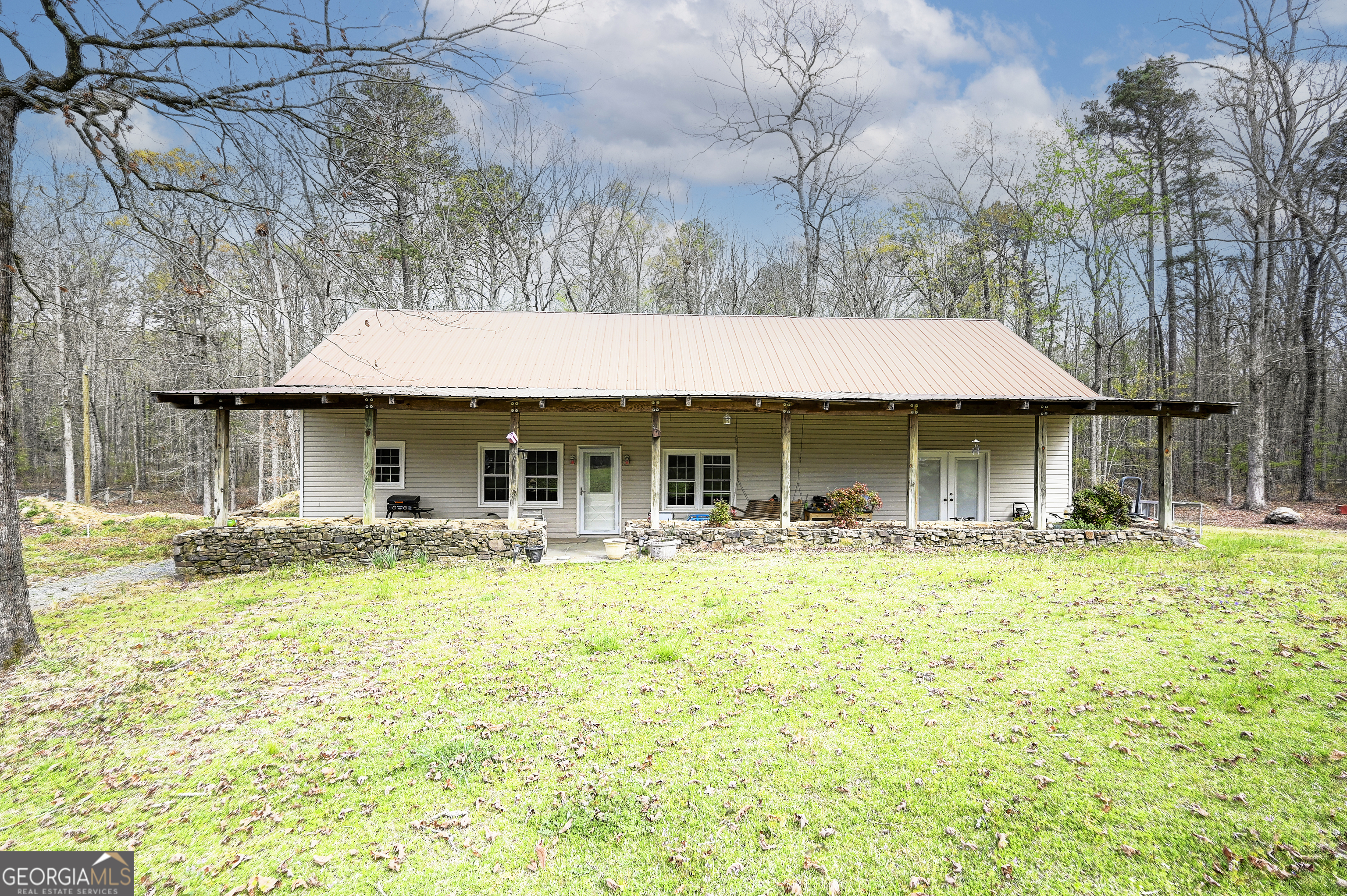 260 Lovers Lane Ne Property Photo 1