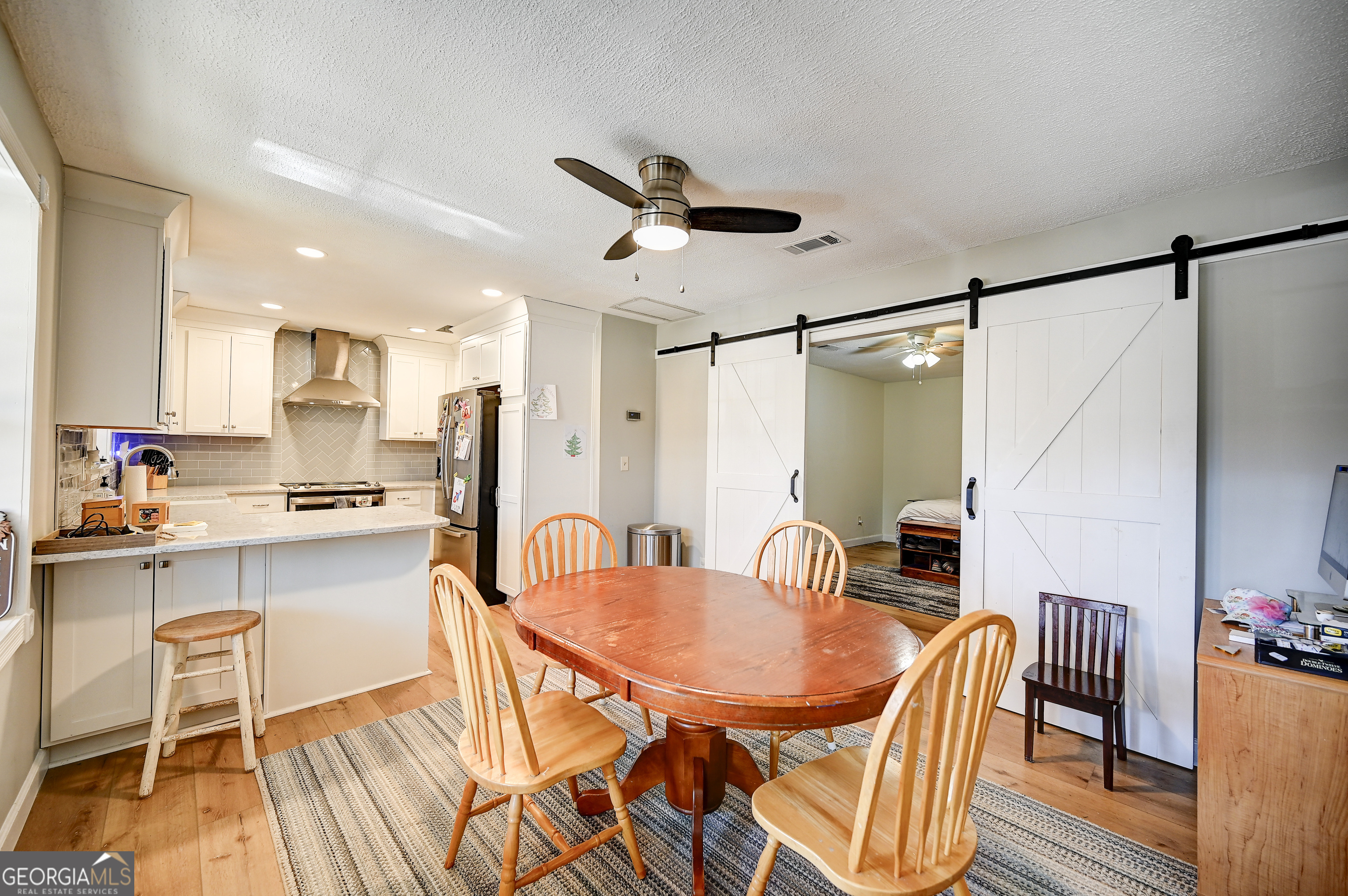 260 Lovers Lane Ne Property Photo 2