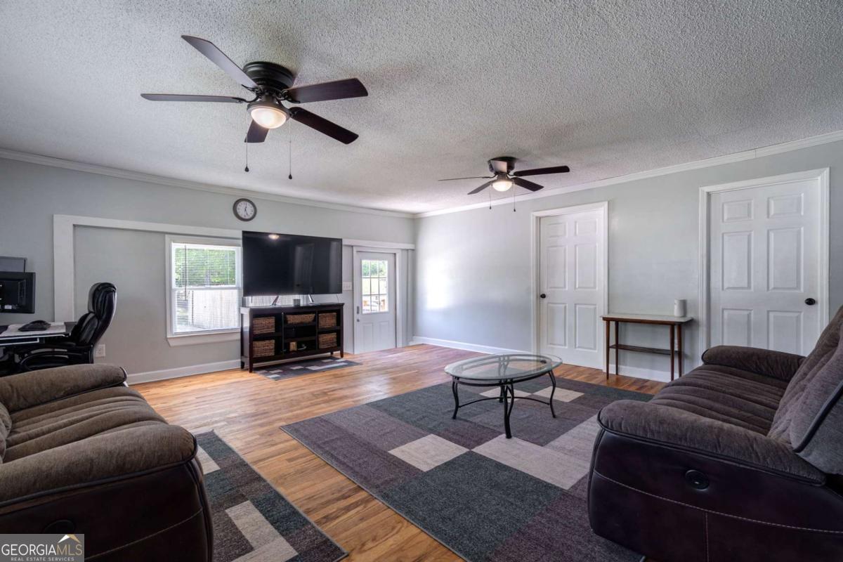 6020 High Shoals Road Property Photo 3