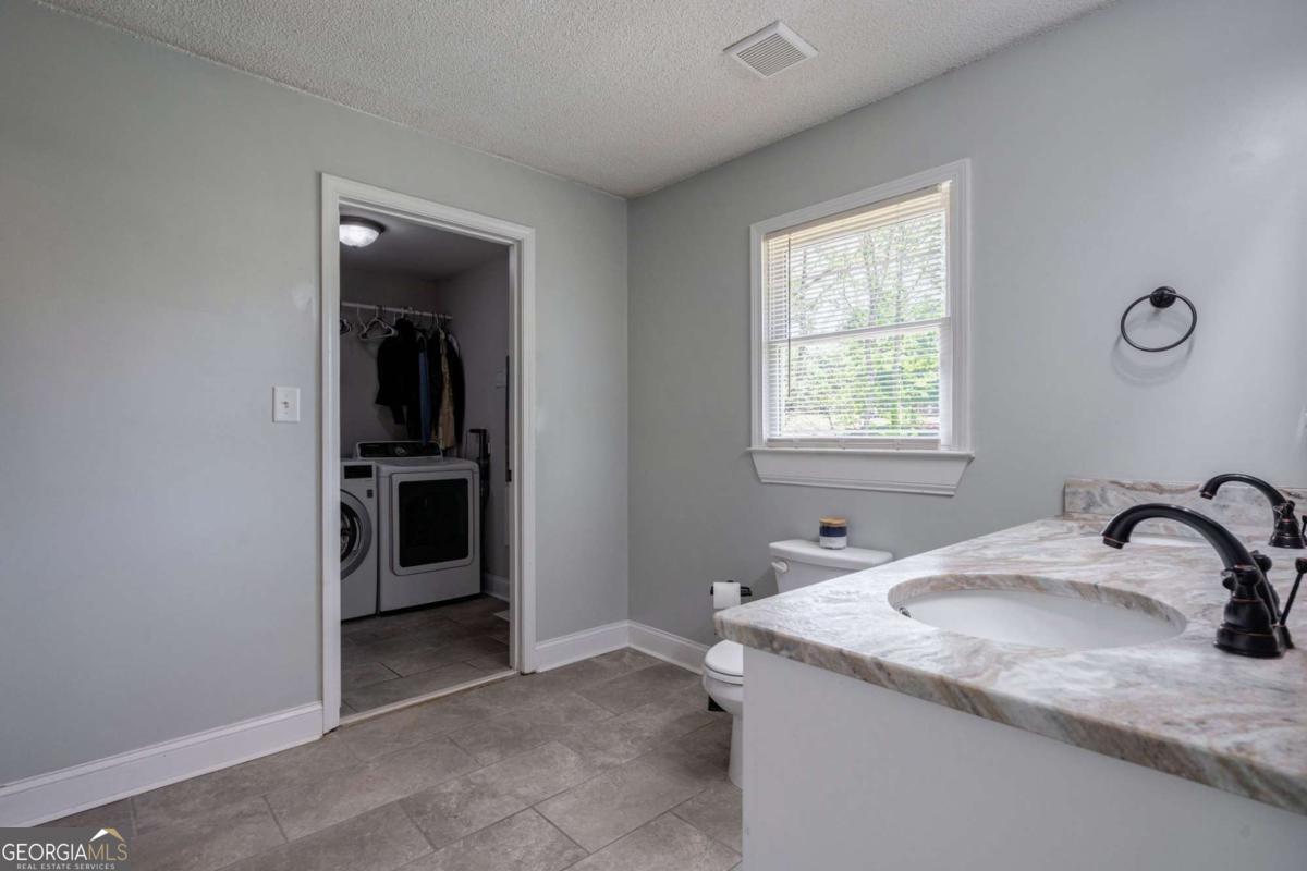 6020 High Shoals Road Property Photo 16
