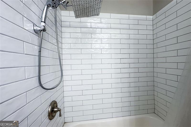 4250 Woodland Drive Property Photo 15