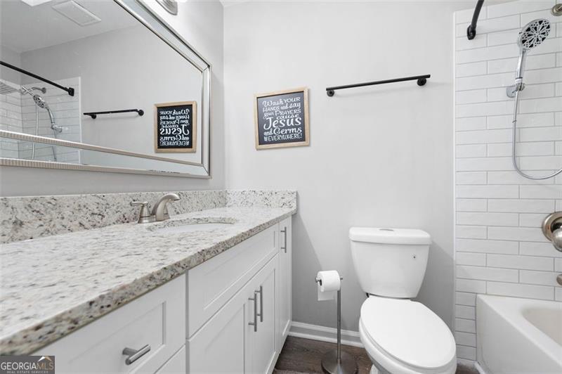 4250 Woodland Drive Property Photo 16