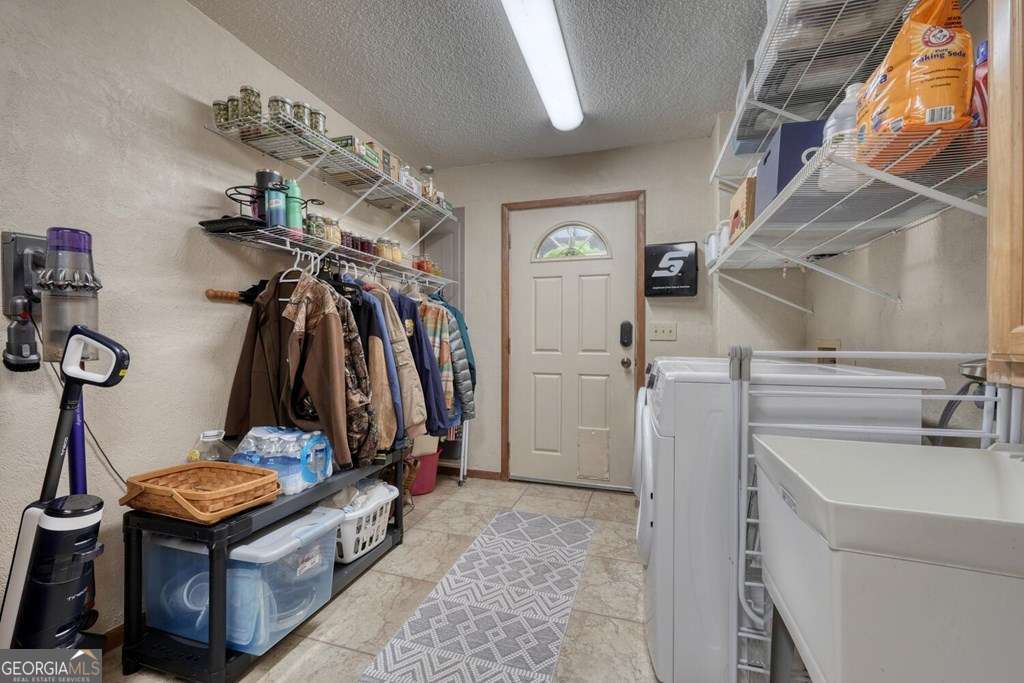 241 Kilpatrick Point Drive # 8 Property Photo 12