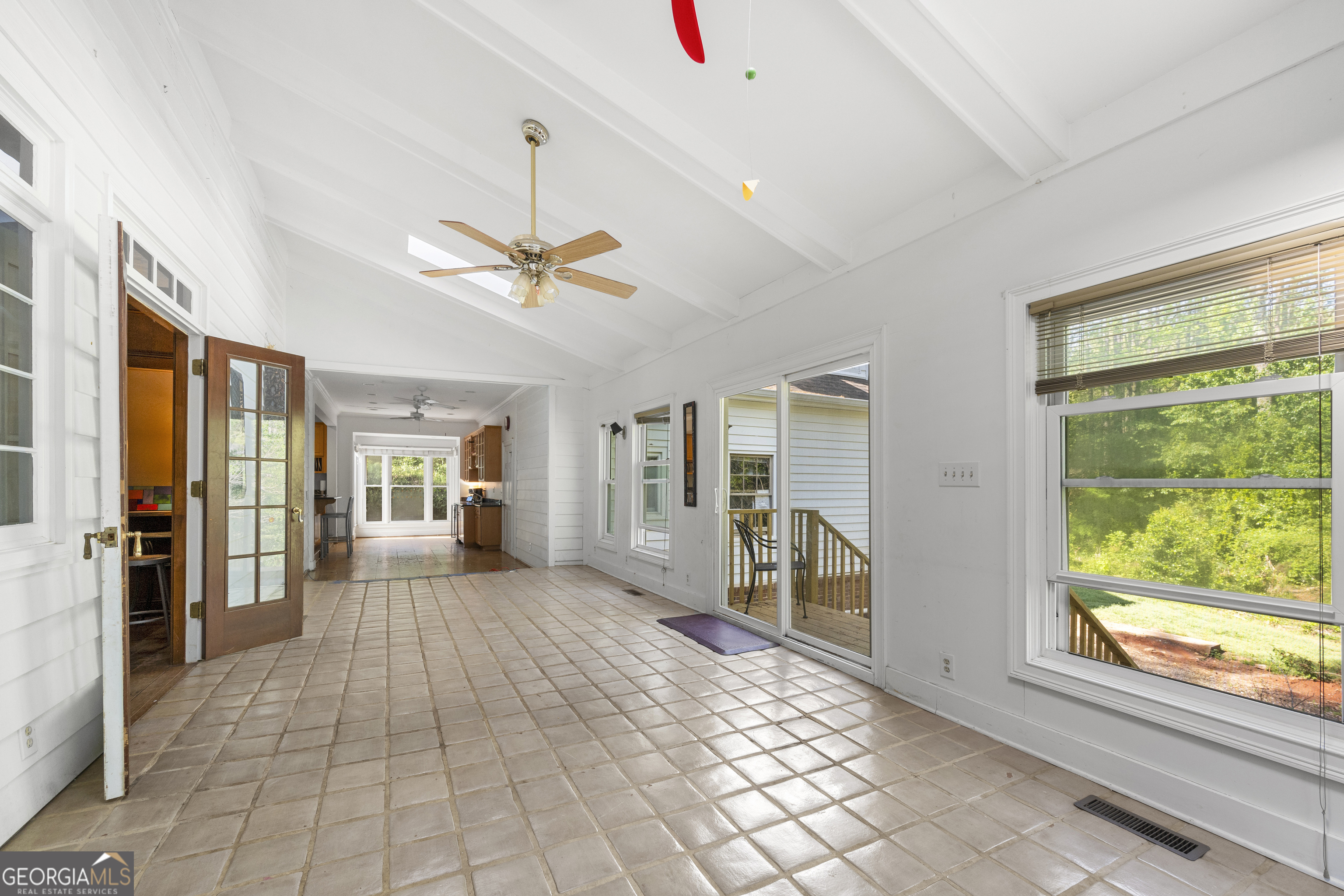 6048 Kings Mountain Way Property Photo 7