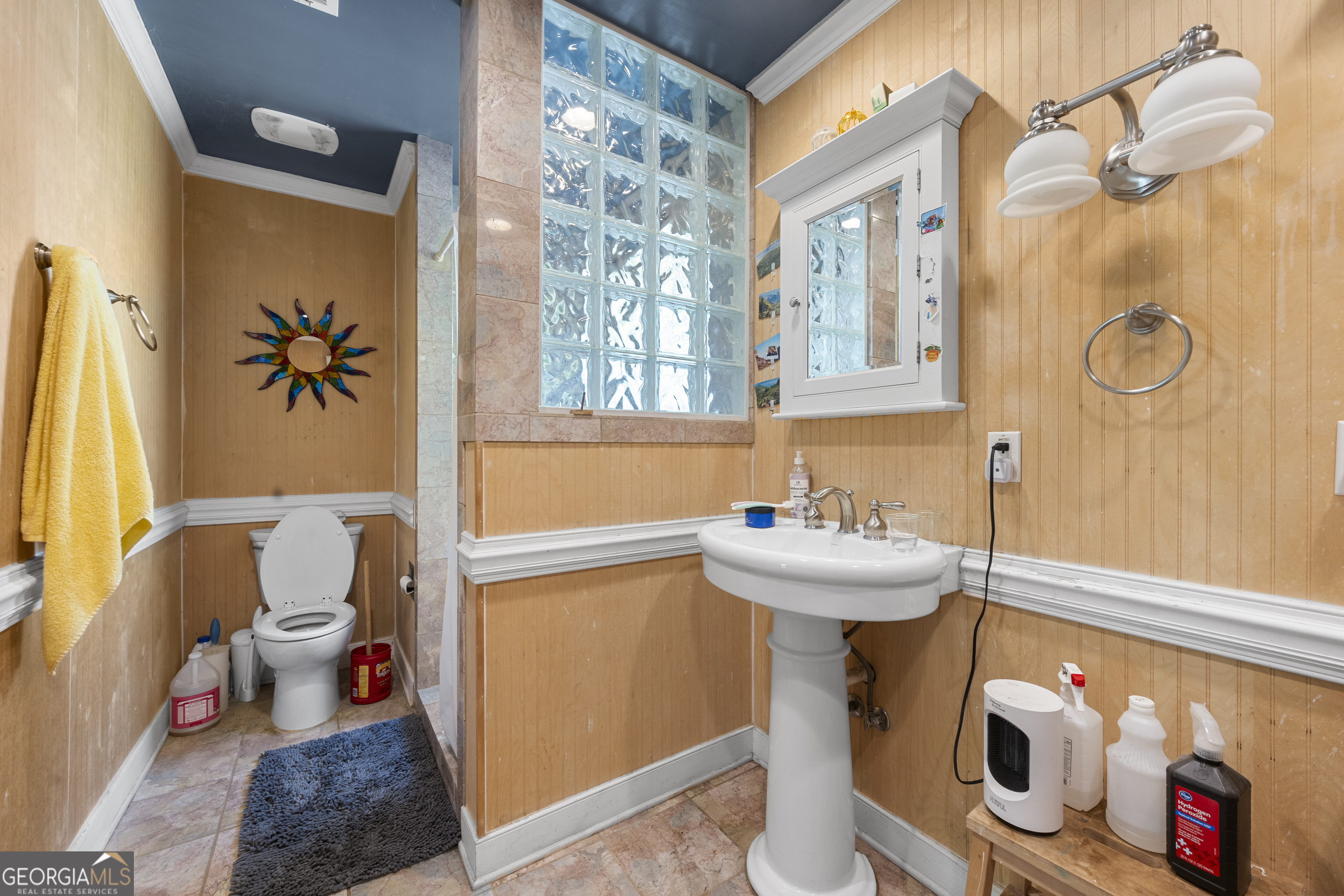 6048 Kings Mountain Way Property Photo 12