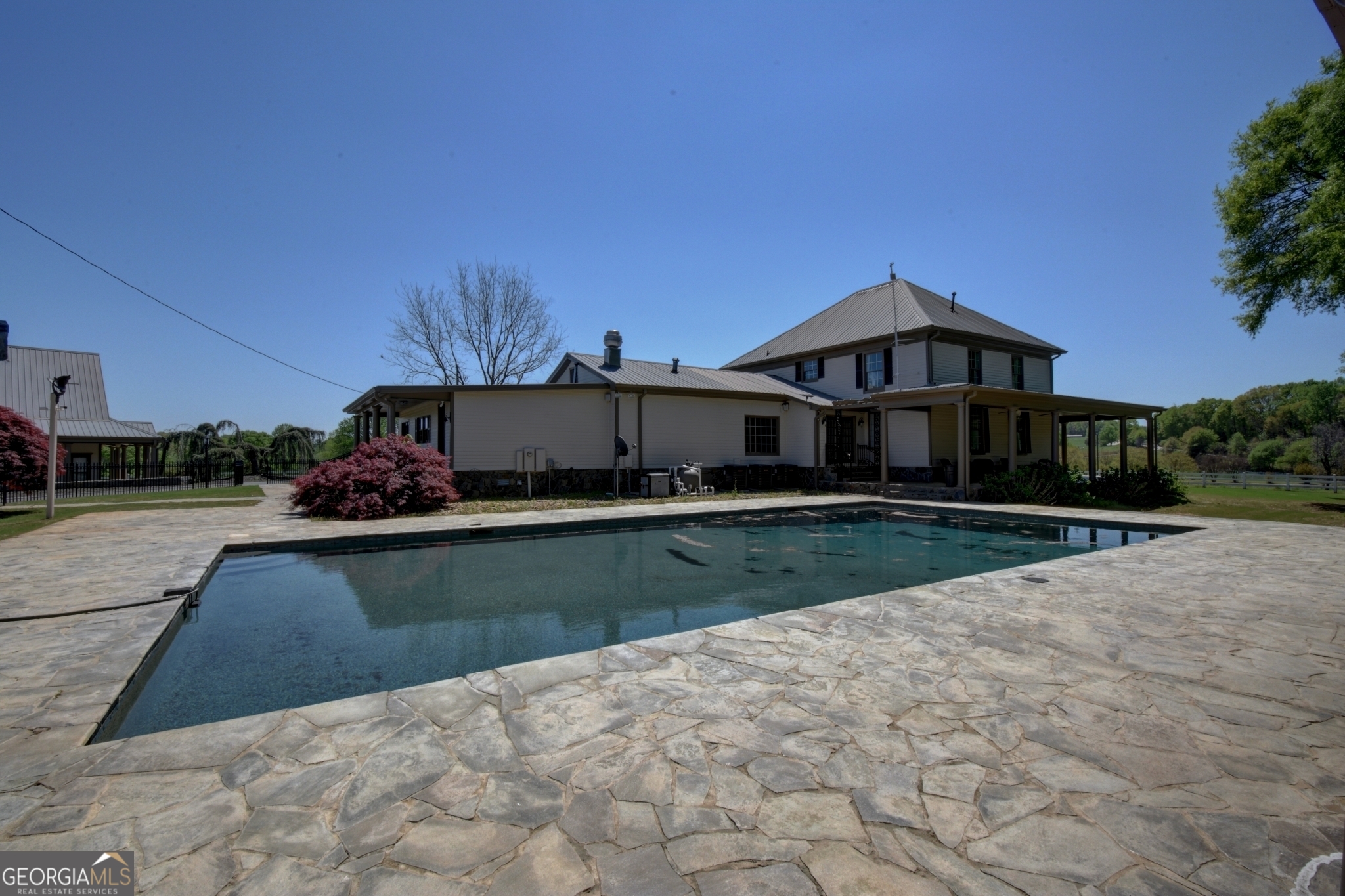 7527 Highway 326 Property Photo 5