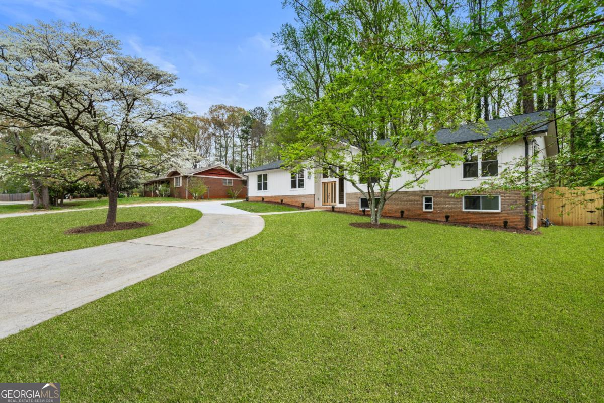 3805 Cloudland Drive Se Property Photo 3