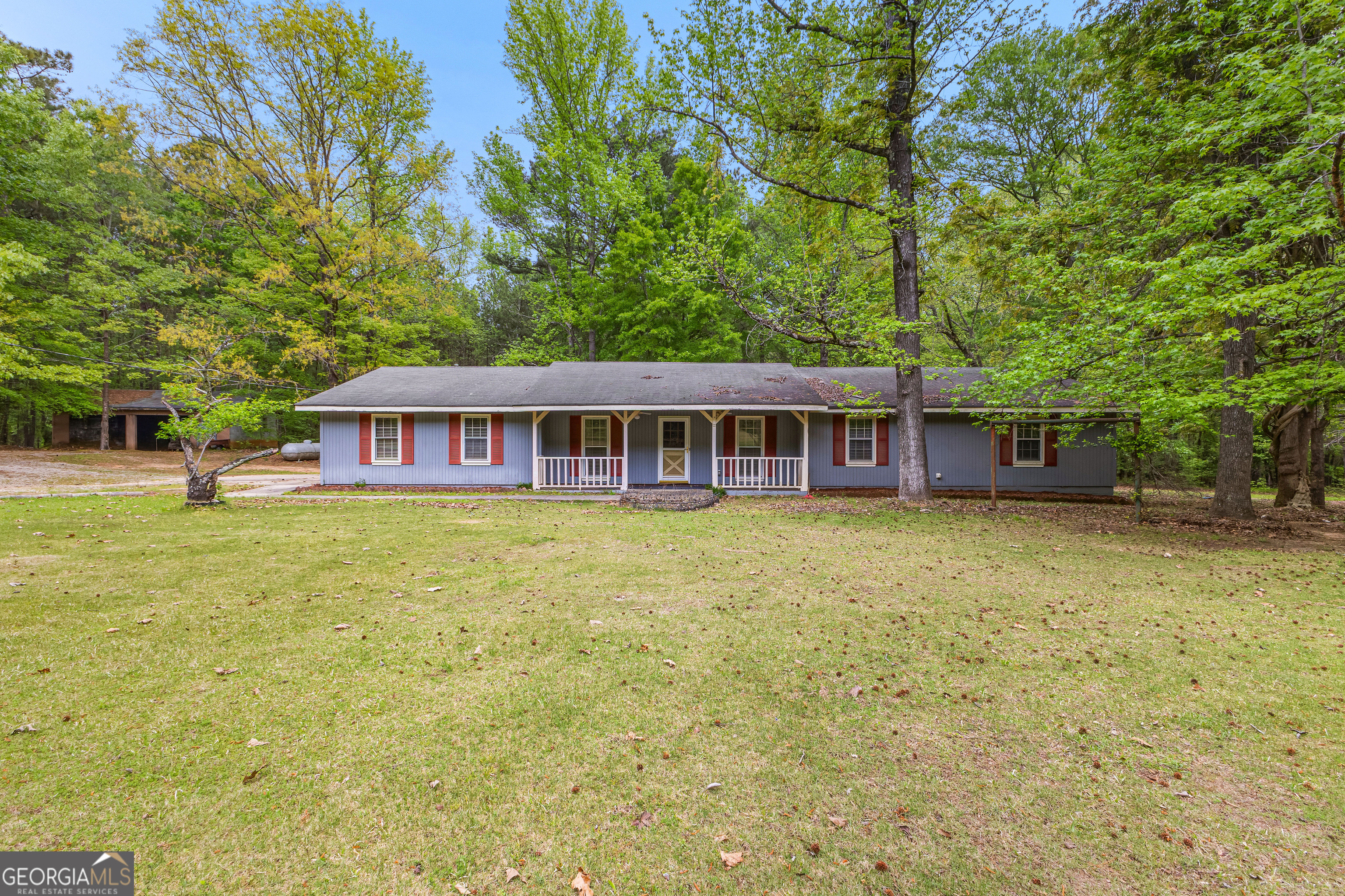324 County Line Road Property Photo 1