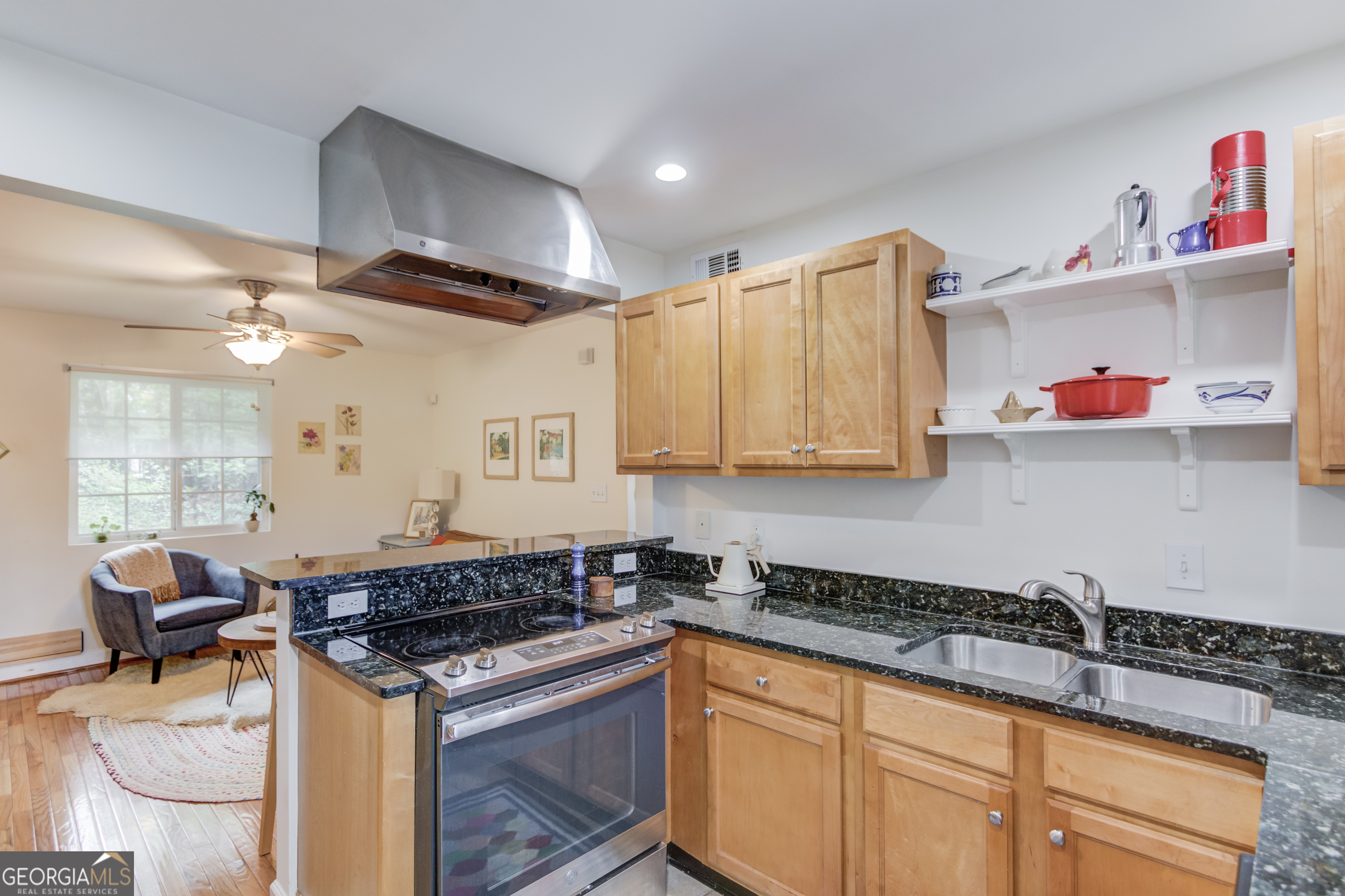 210 Sampson Street Ne # 8 Property Photo 17