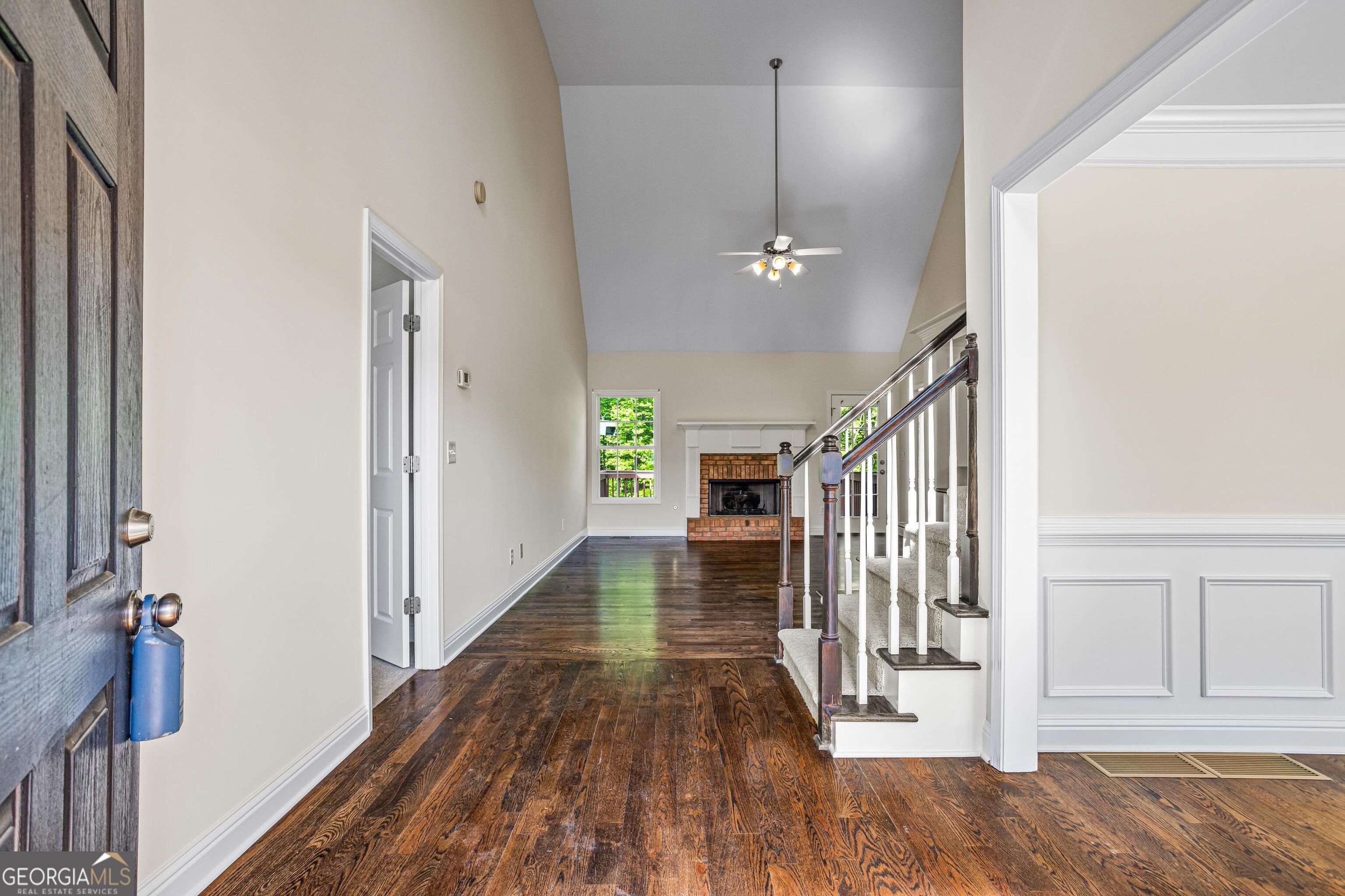1213 Blue Springs Drive Property Photo 4