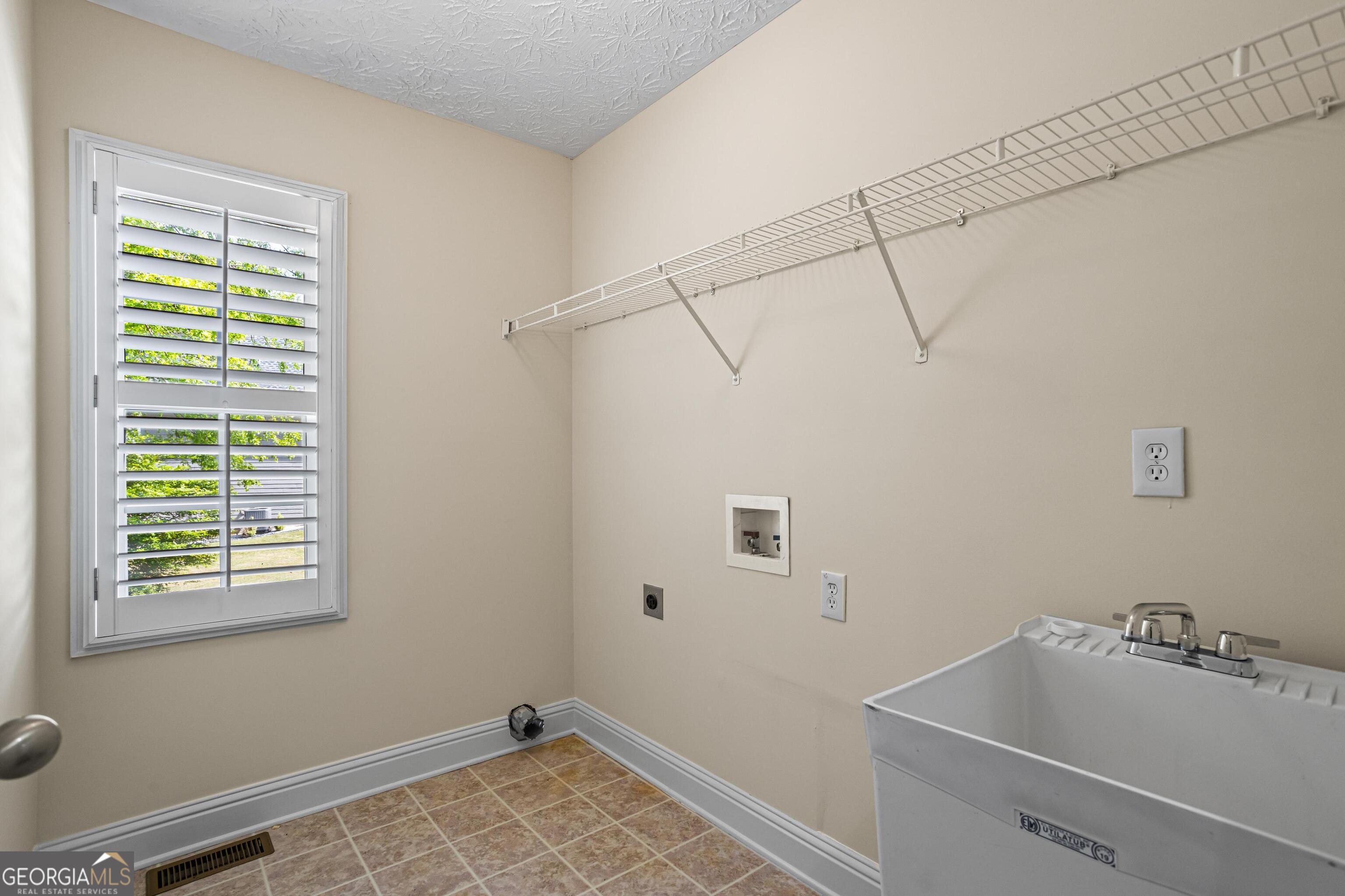 1213 Blue Springs Drive Property Photo 26