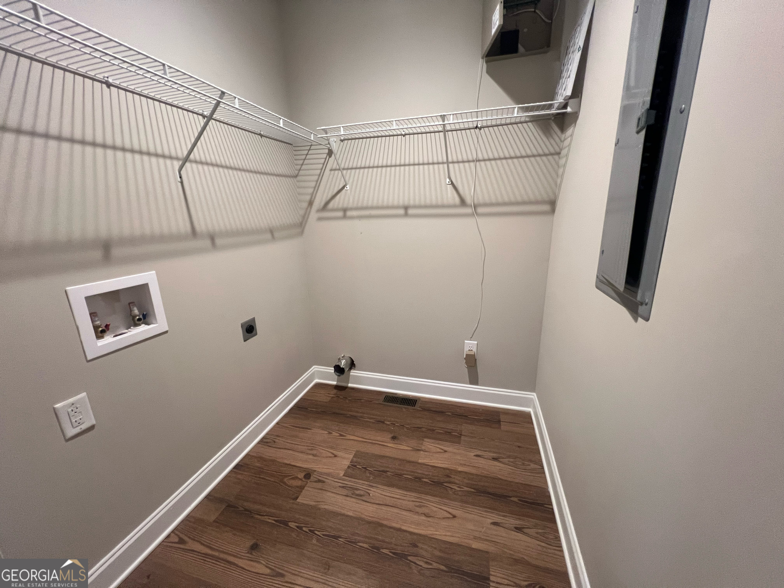 626 Liberty Overloo Drive Property Photo 11
