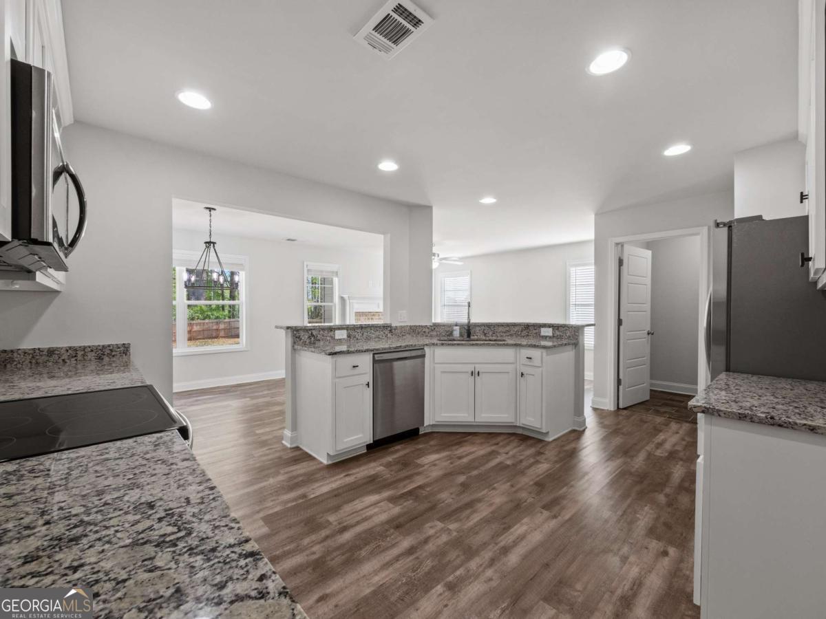 385 Finch Landing Road Property Photo 11