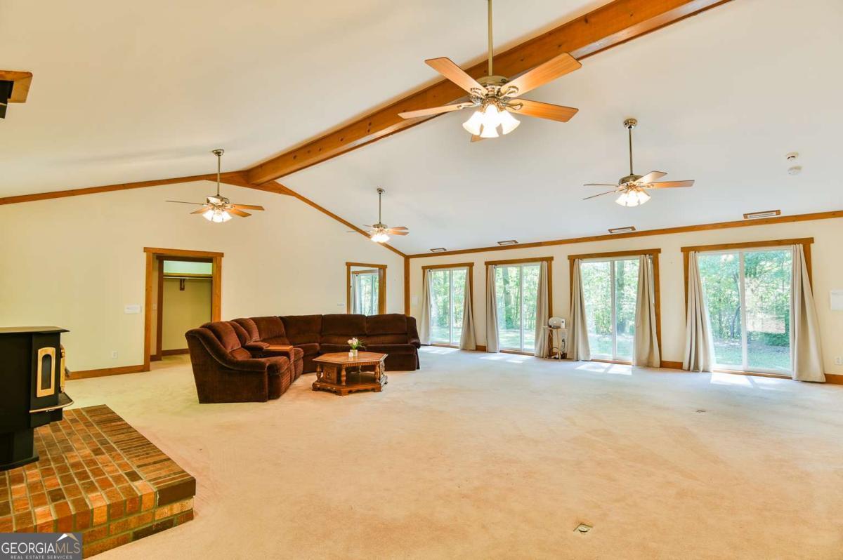 1163 Nickville Road Property Photo 2
