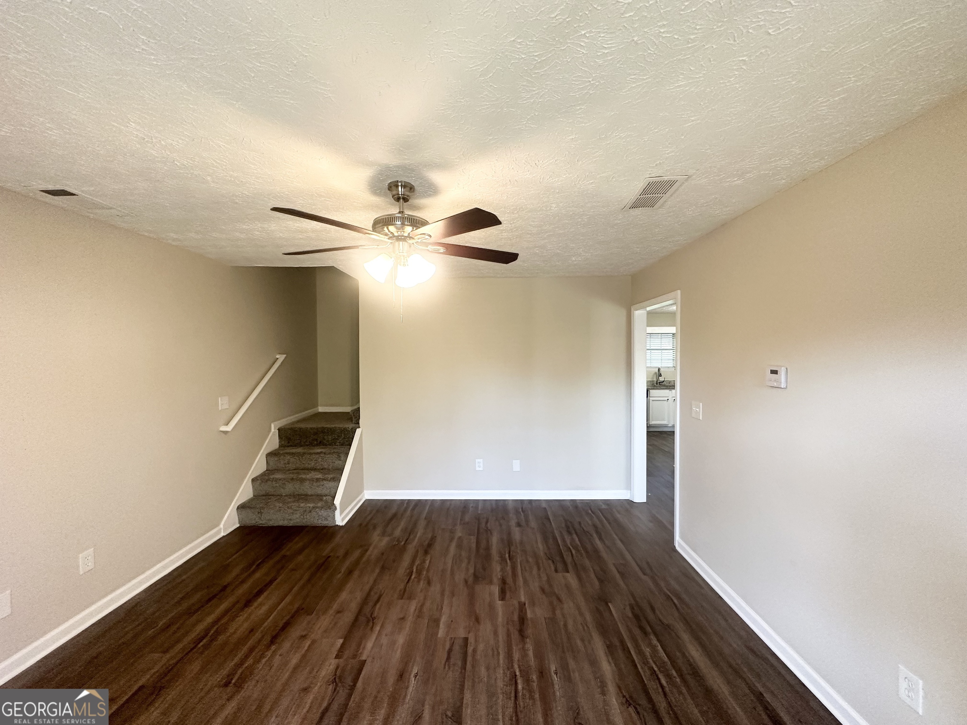825 Rapid Court Property Photo 3