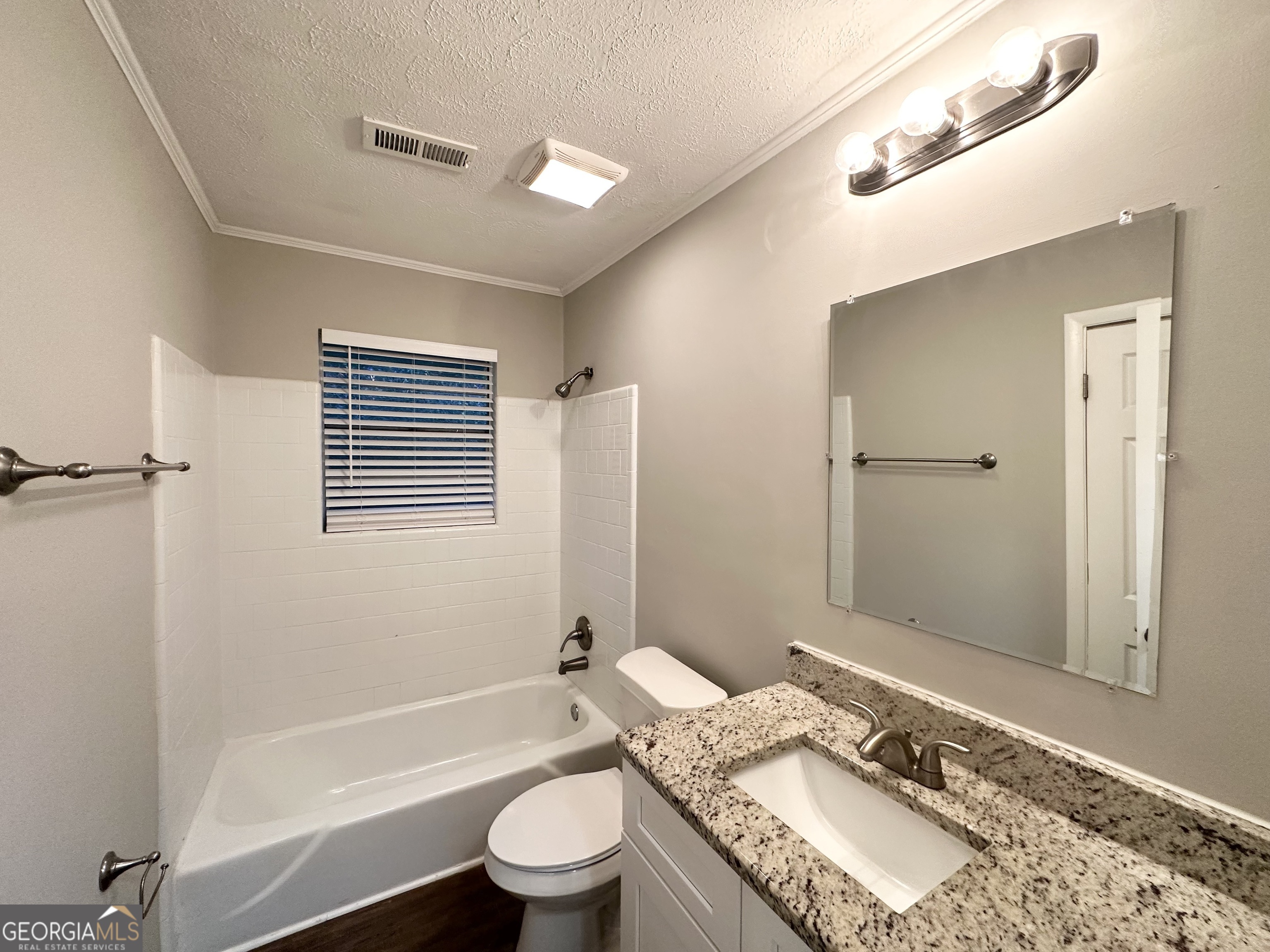659 Country Club Road Property Photo 5