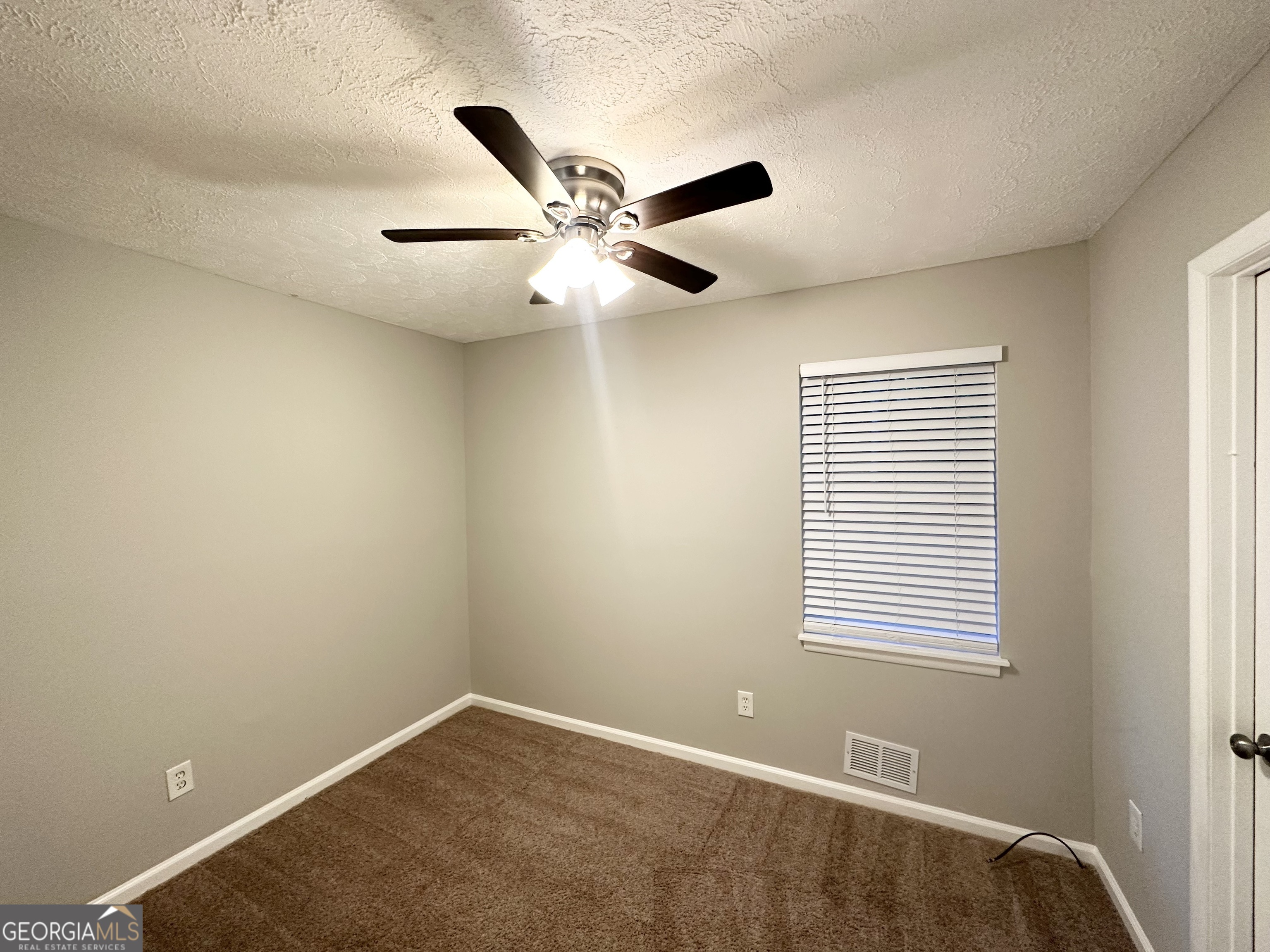 659 Country Club Road Property Photo 8