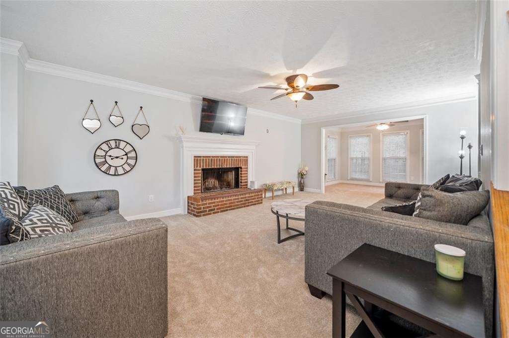 401 Briardale Court Property Photo 4