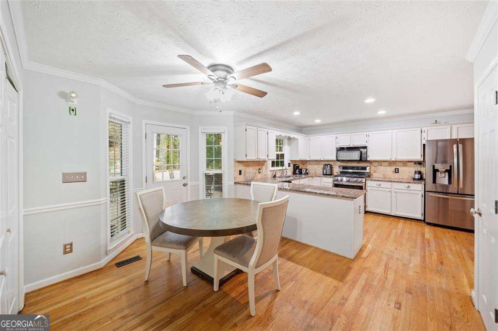 401 Briardale Court Property Photo 10
