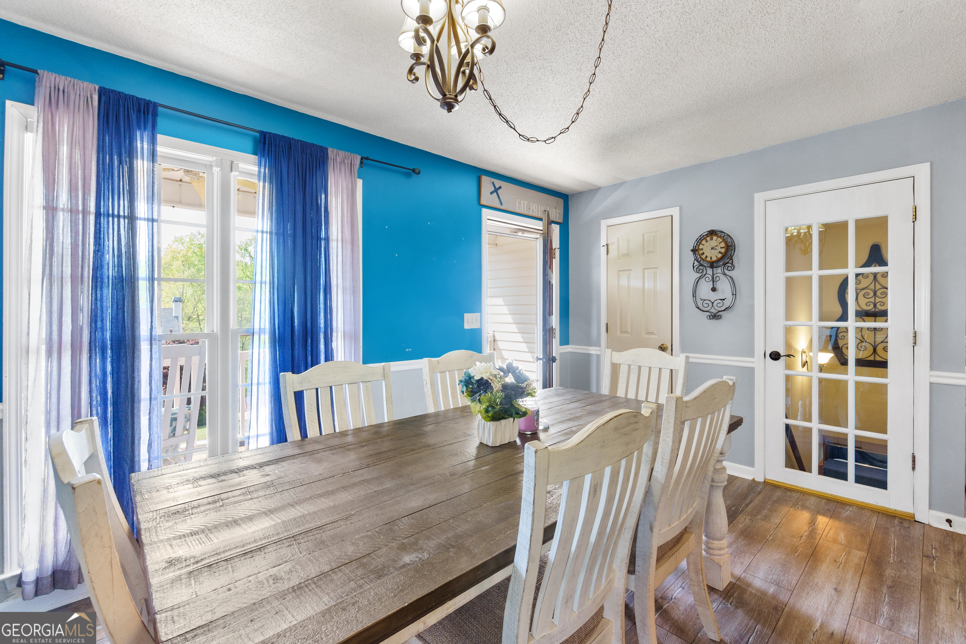 208 Wellington Walk Property Photo 4