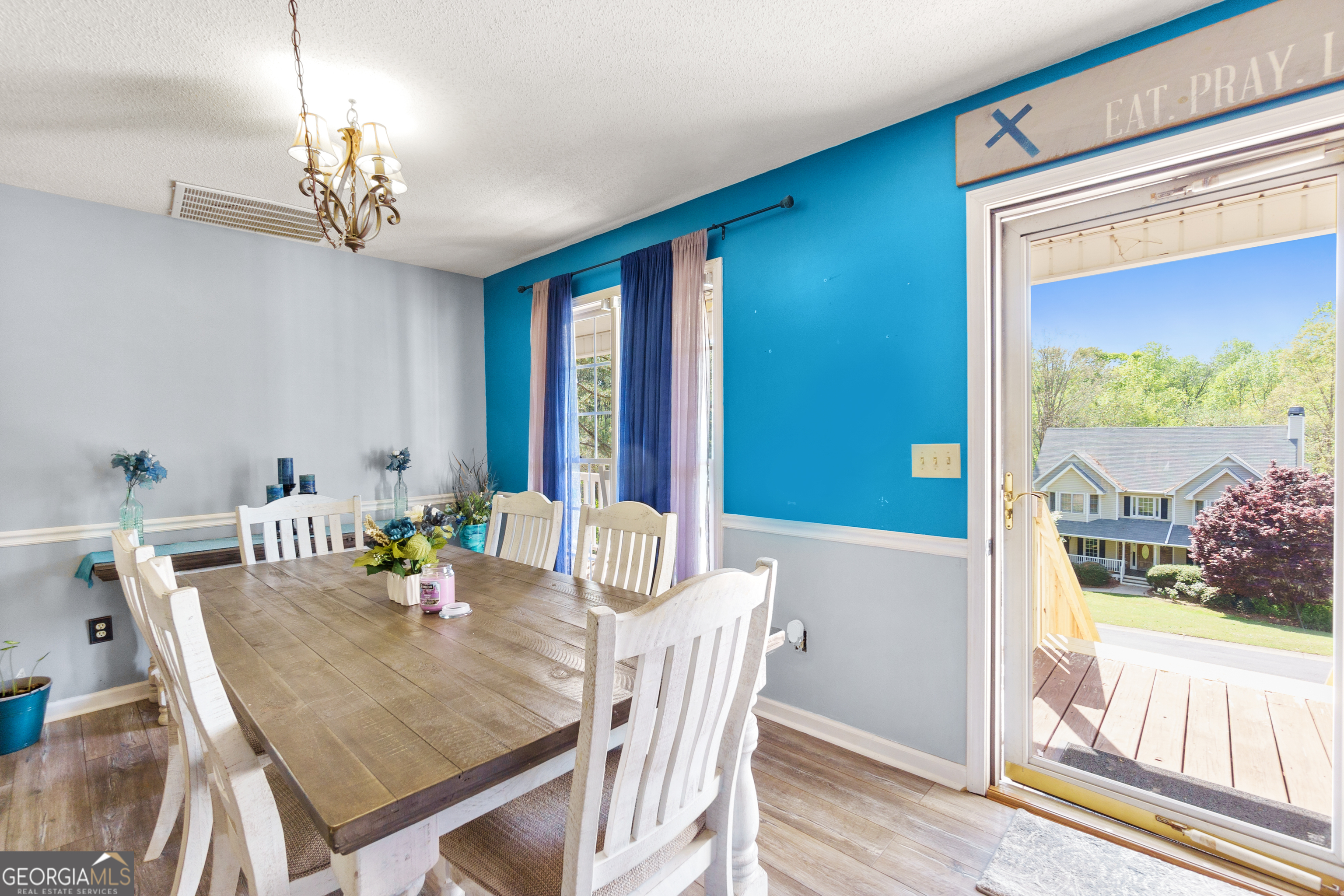 208 Wellington Walk Property Photo 5
