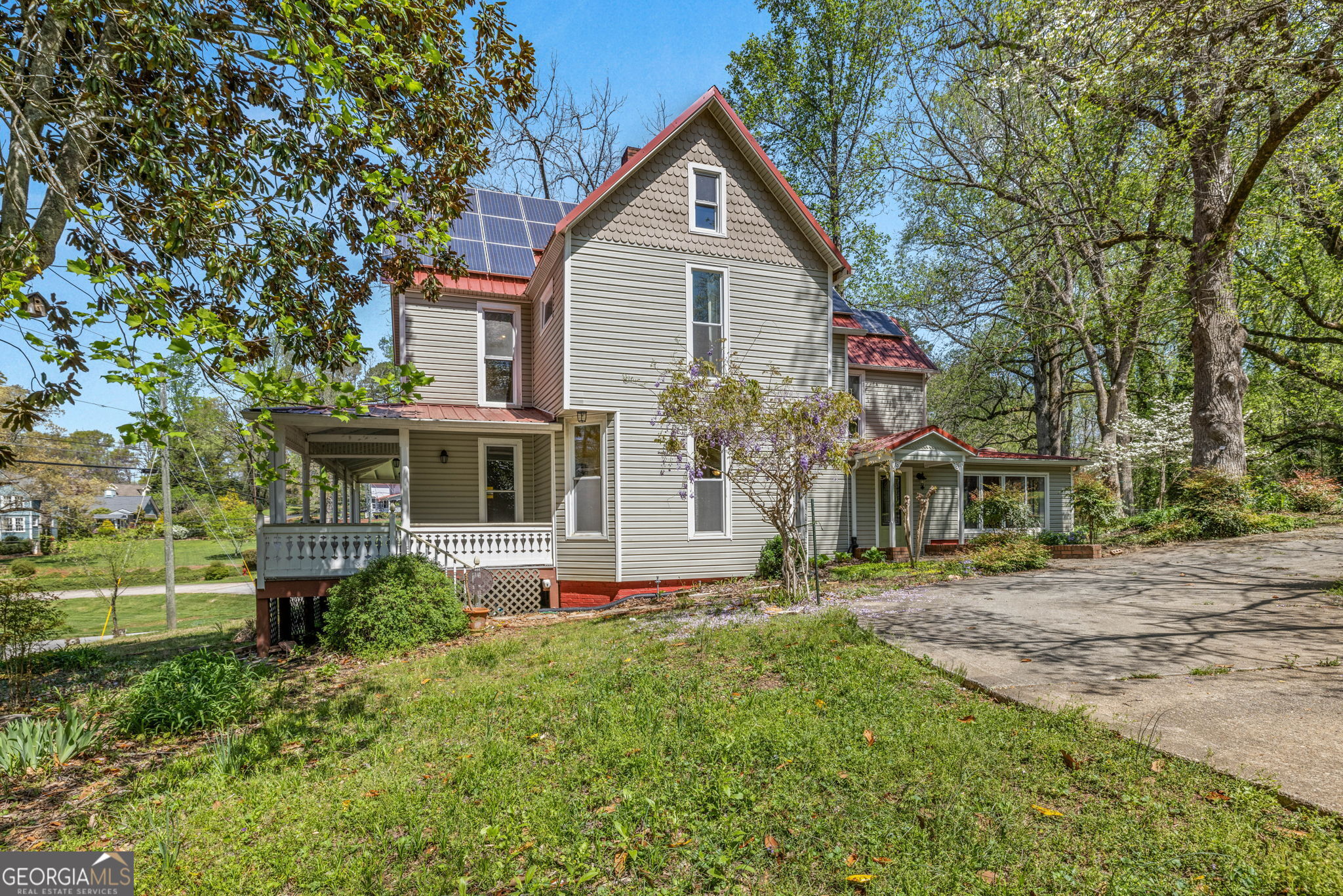 623 Maine Street Property Photo 2