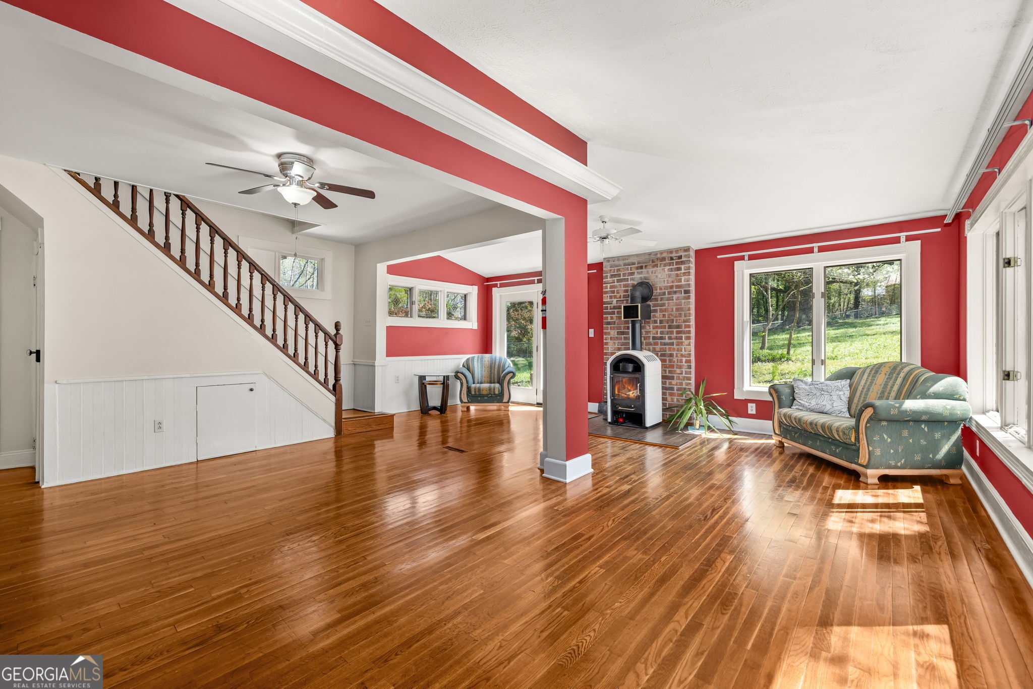 623 Maine Street Property Photo 8