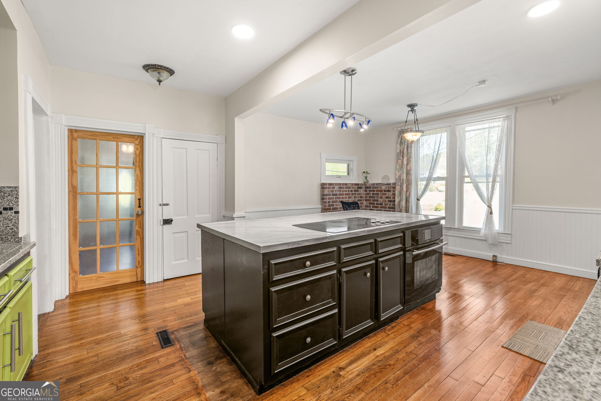 623 Maine Street Property Photo 12