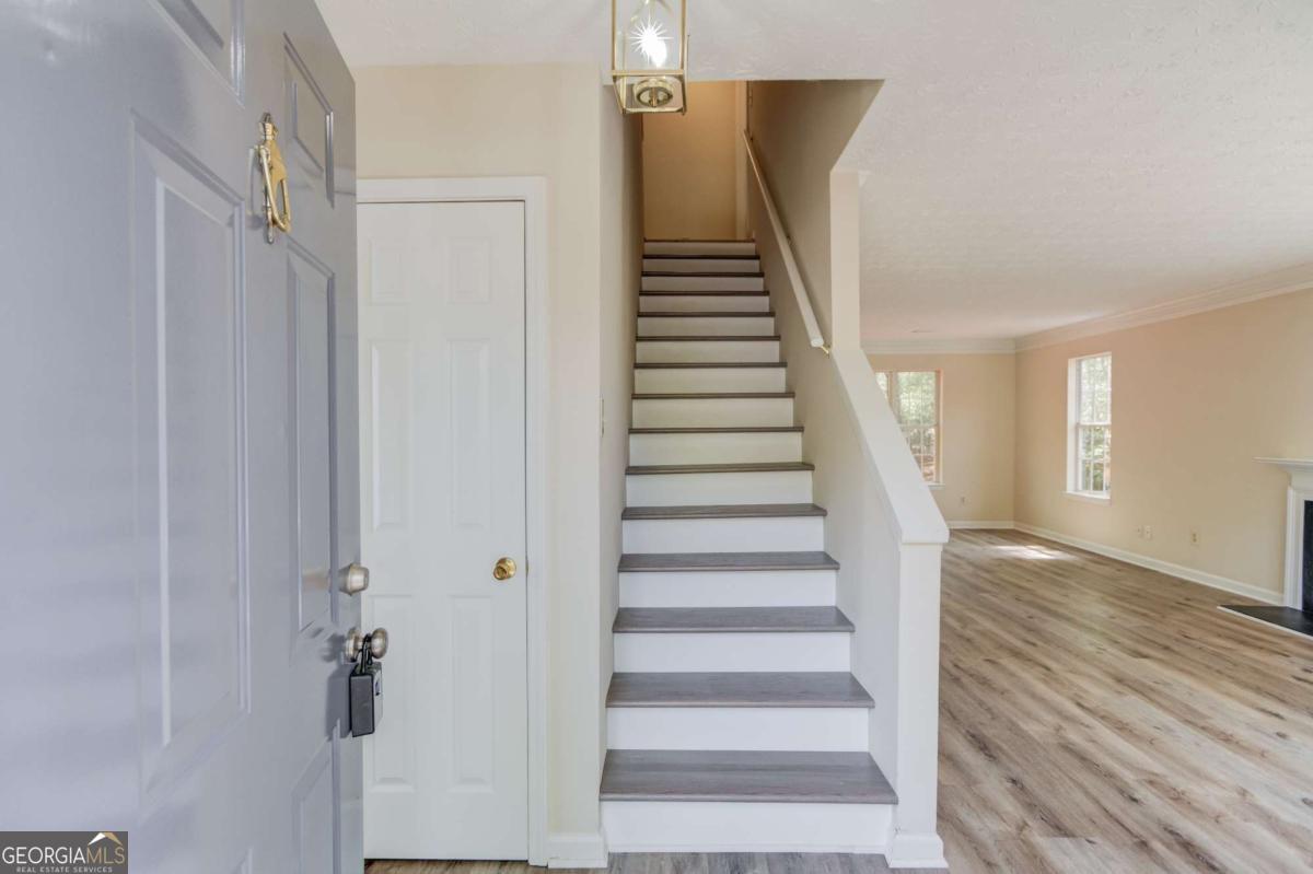 11205 Abbotts Station Drive Property Photo 4