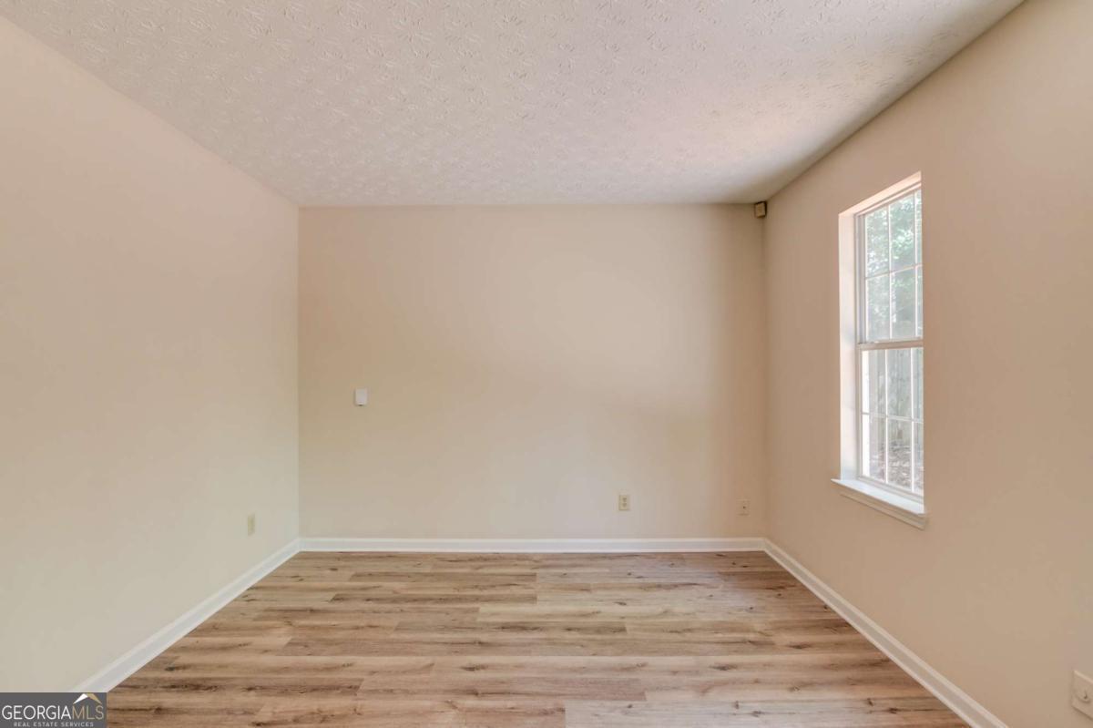 11205 Abbotts Station Drive Property Photo 13