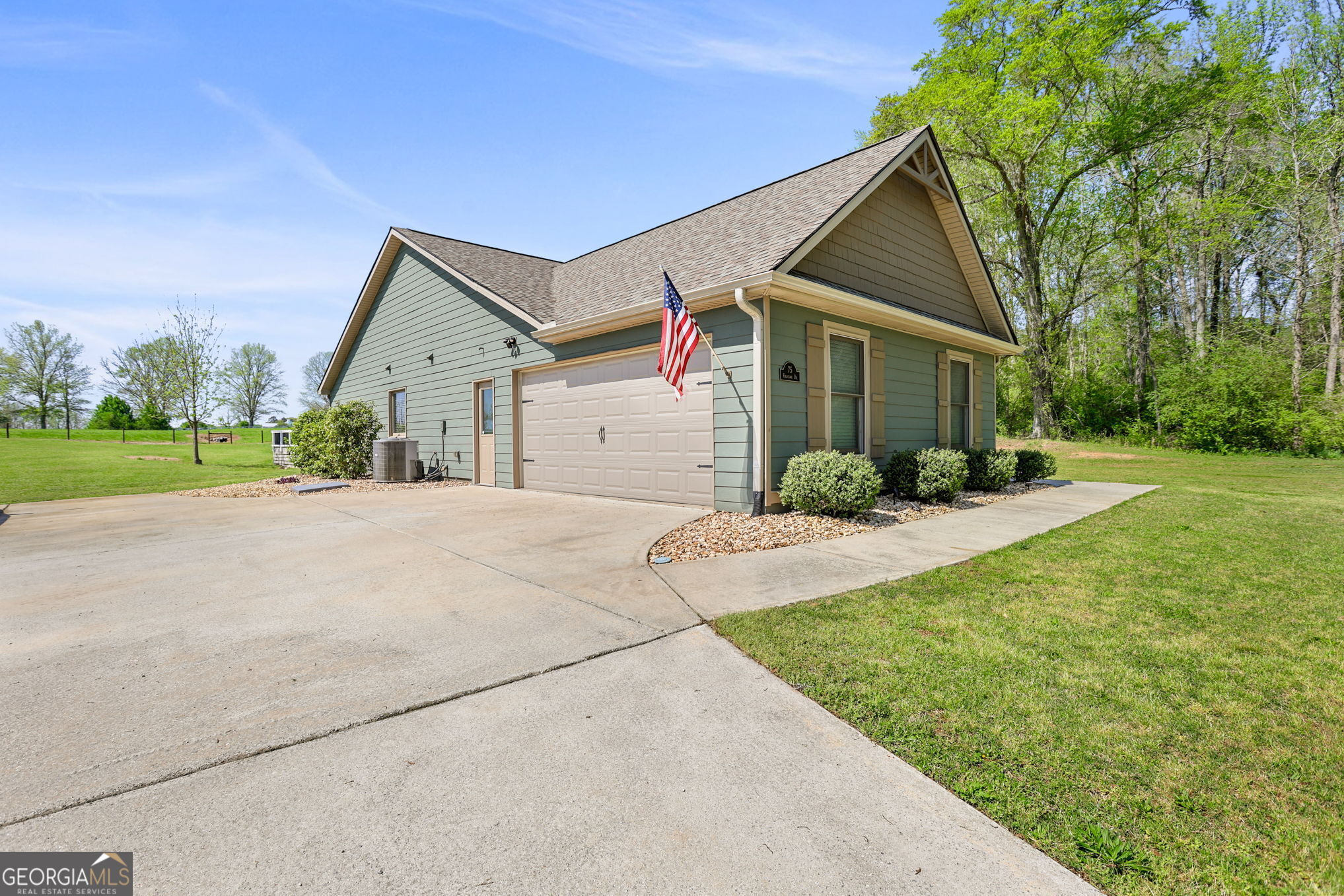 75 Flagstone Drive Property Photo 13