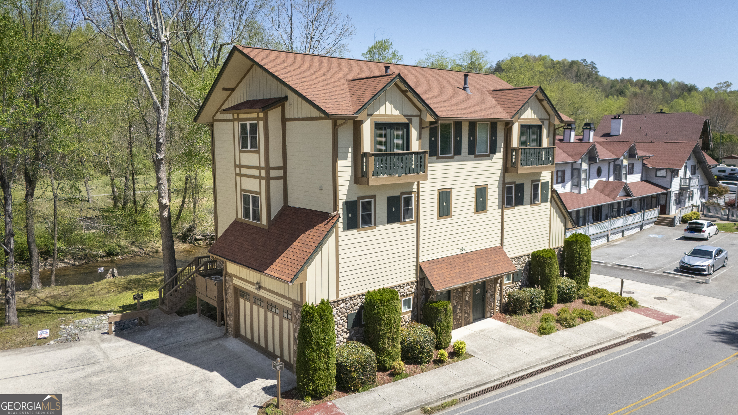 926 Edelweiss Strasse # 101 Property Photo