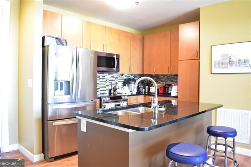 711 Cosmopolitan Drive Ne # 715 Property Photo 4