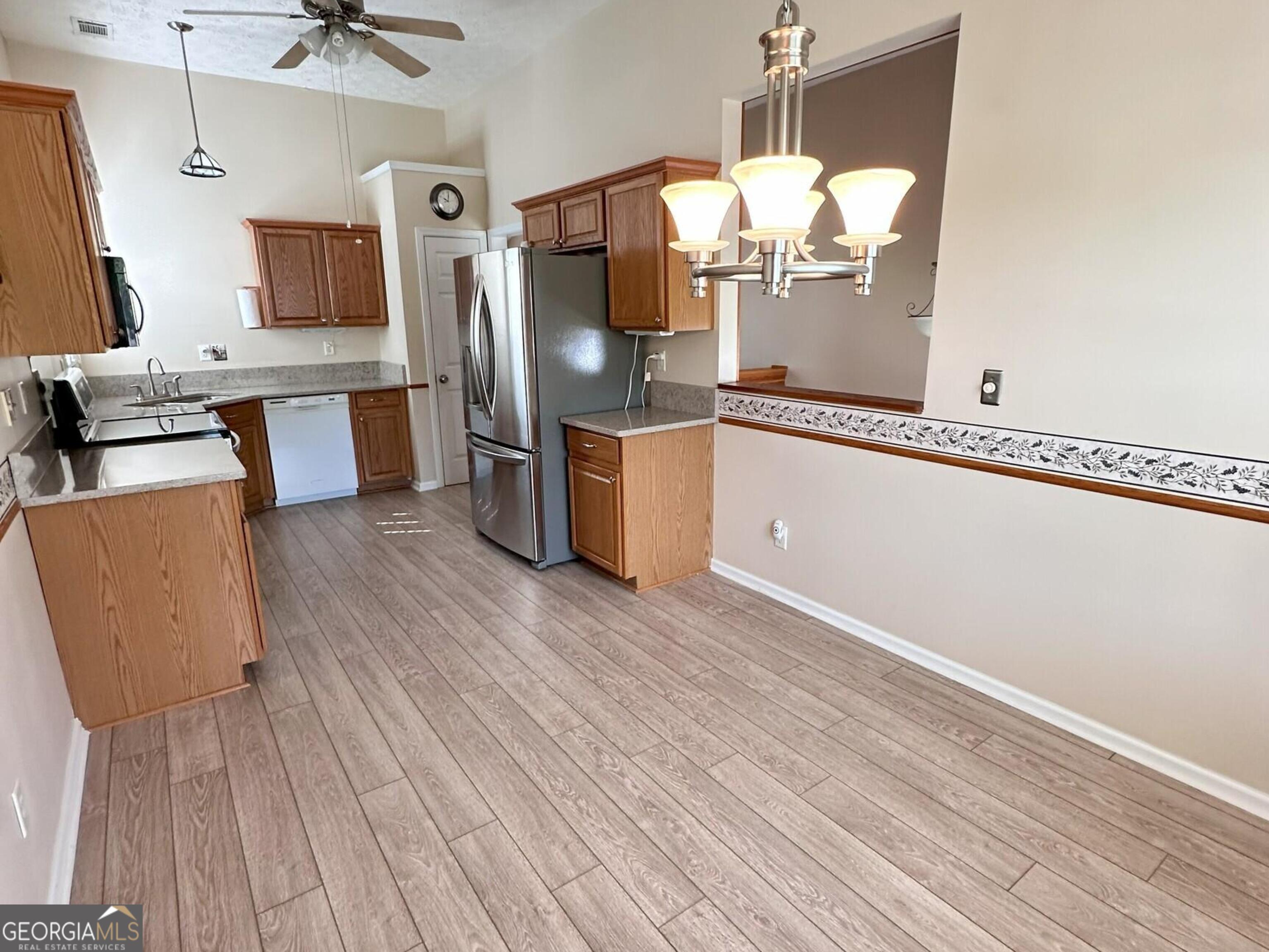6241 Saturn Drive Property Photo 9