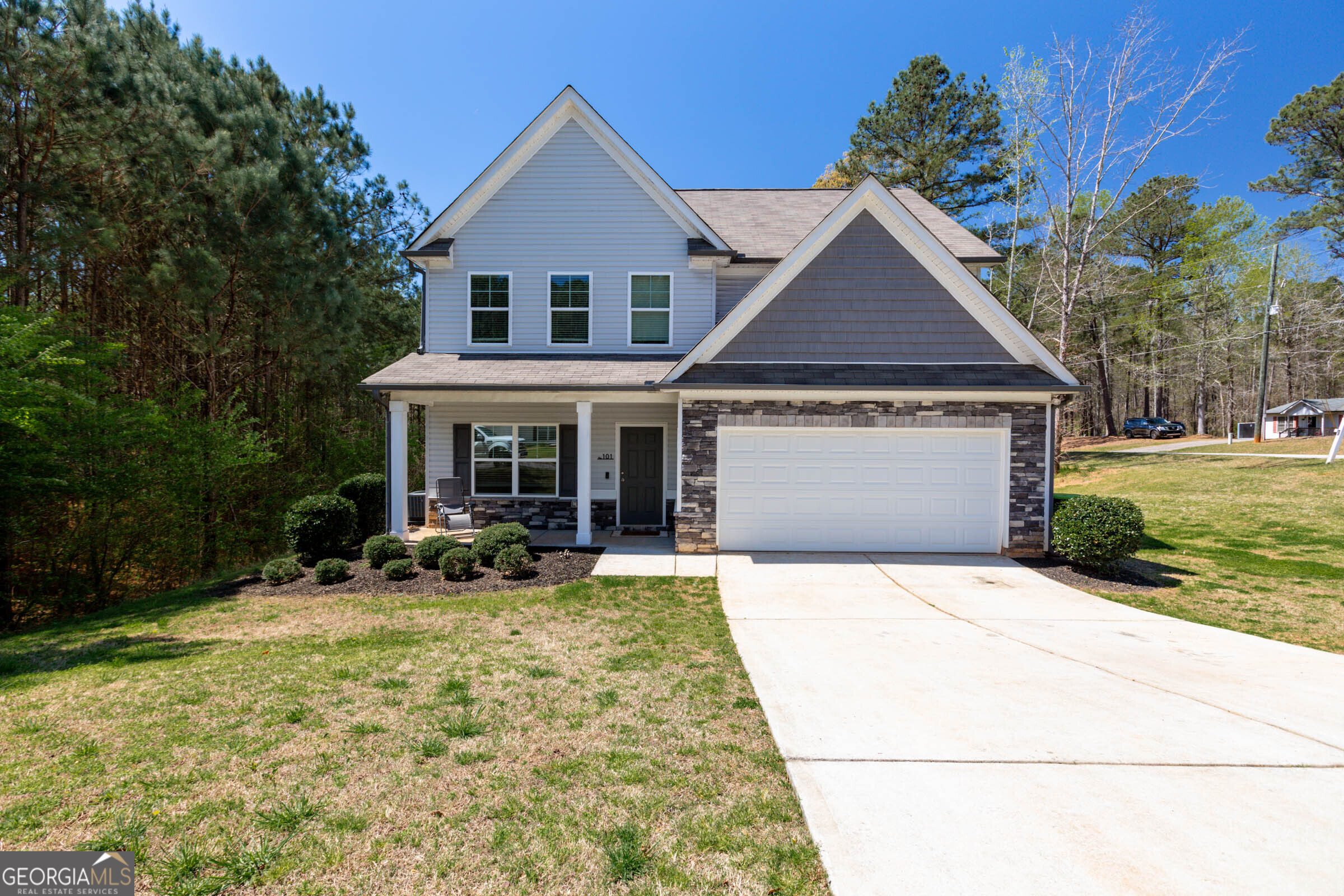 101 Greenfield Lane Property Photo