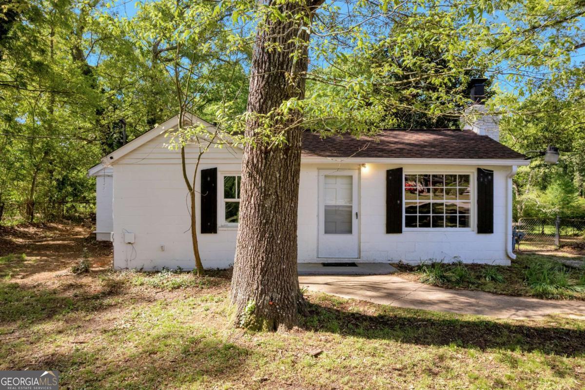 4301 Hidden Valley Road Property Photo 1