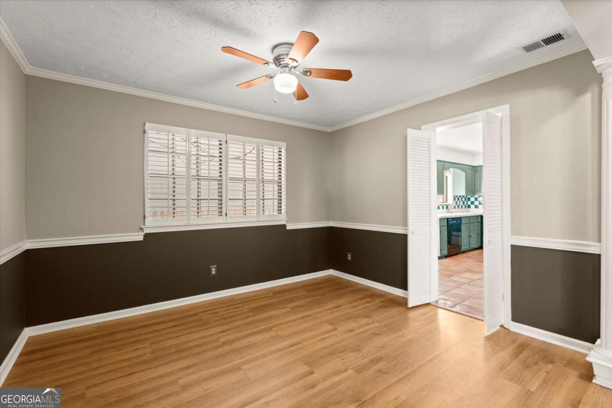 6 Westchester Square Property Photo 27