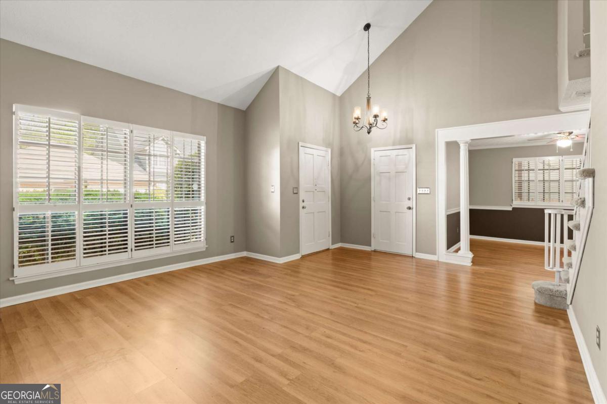 6 Westchester Square Property Photo 30