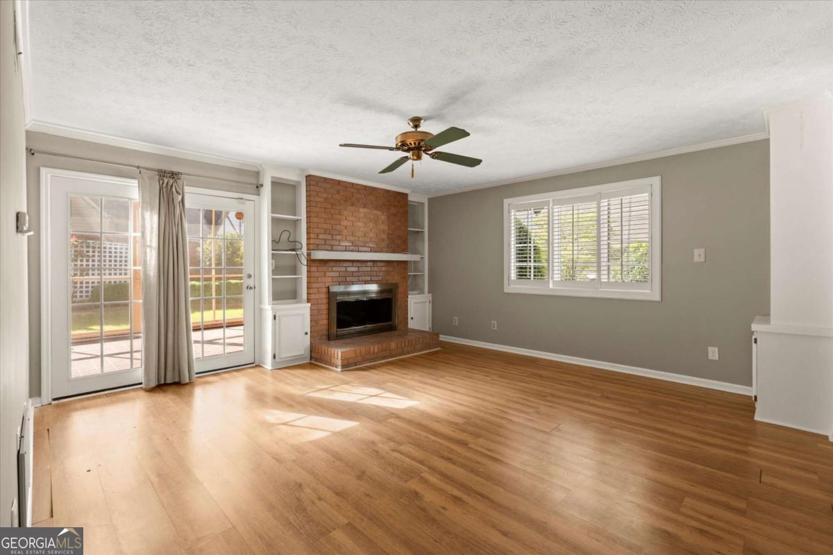 6 Westchester Square Property Photo 31
