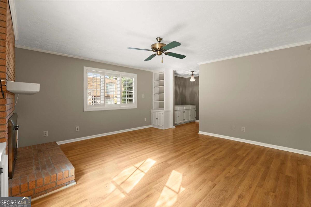 6 Westchester Square Property Photo 33