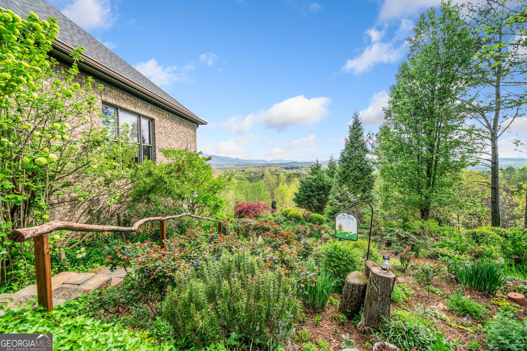 100 Fox Paw Leaf Court Property Photo 8