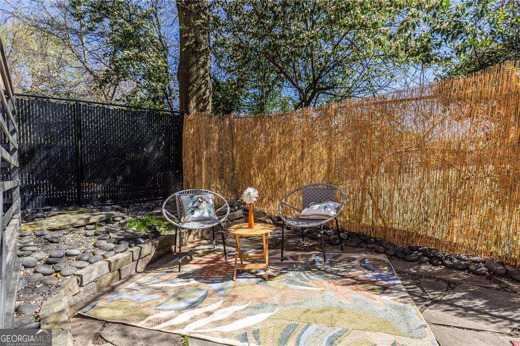 195 Arizona Avenue Ne # 203 Property Photo 17