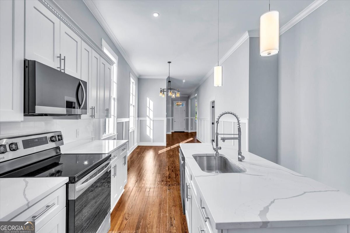 217/219 W 36th Street Property Photo 11