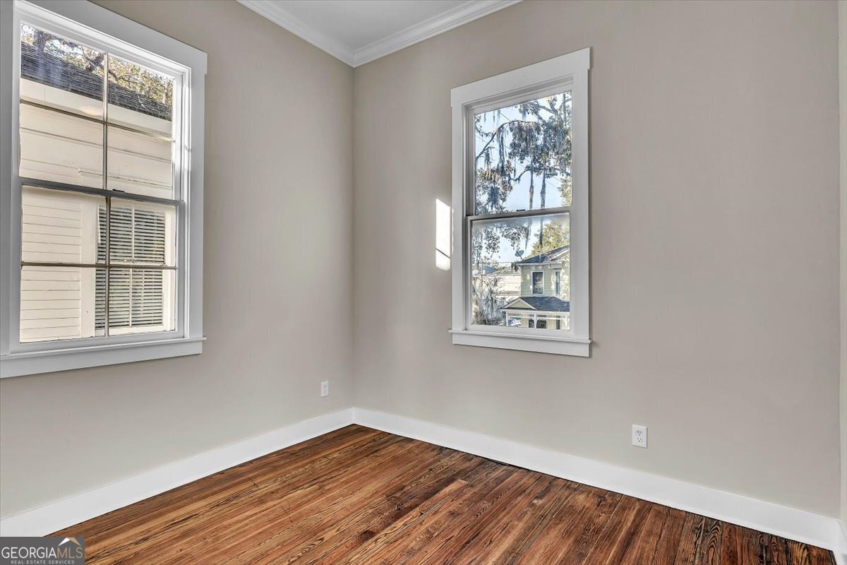 217/219 W 36th Street Property Photo 31